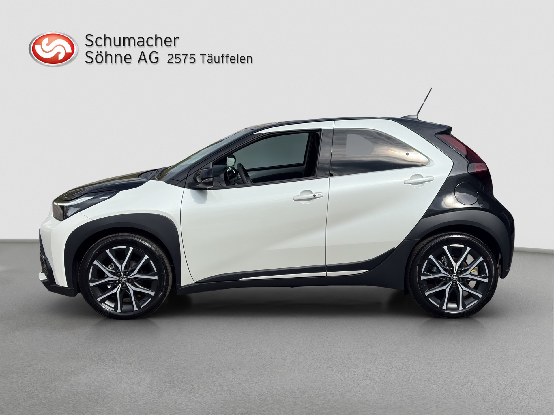 TOYOTA Aygo X 1.5 GR Sport e-CVT-image-1