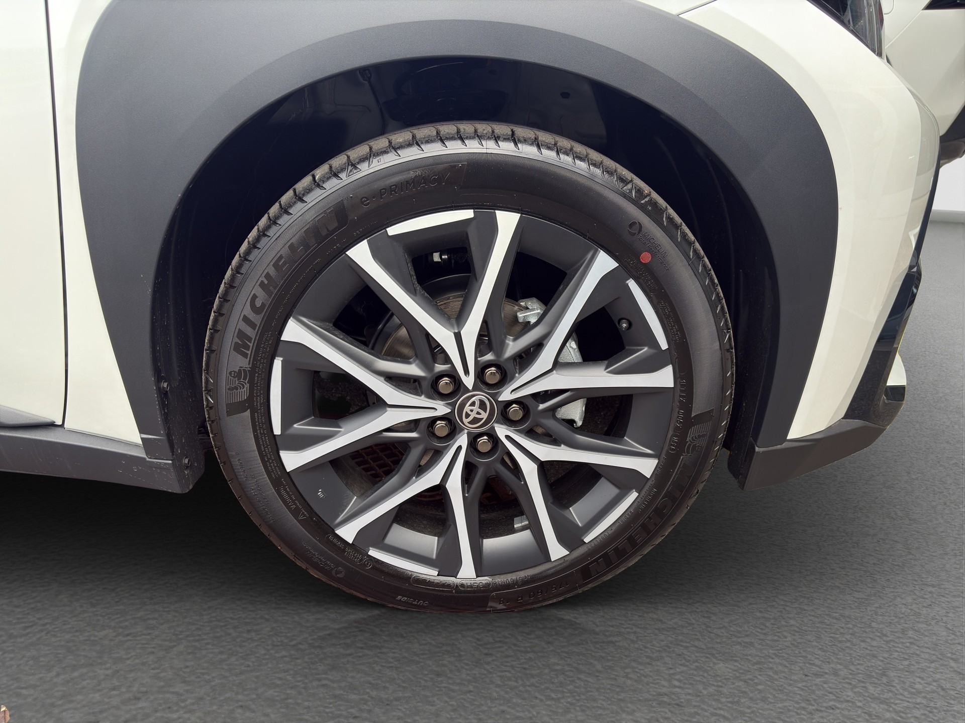 TOYOTA Aygo X 1.5 GR Sport e-CVT-image-6