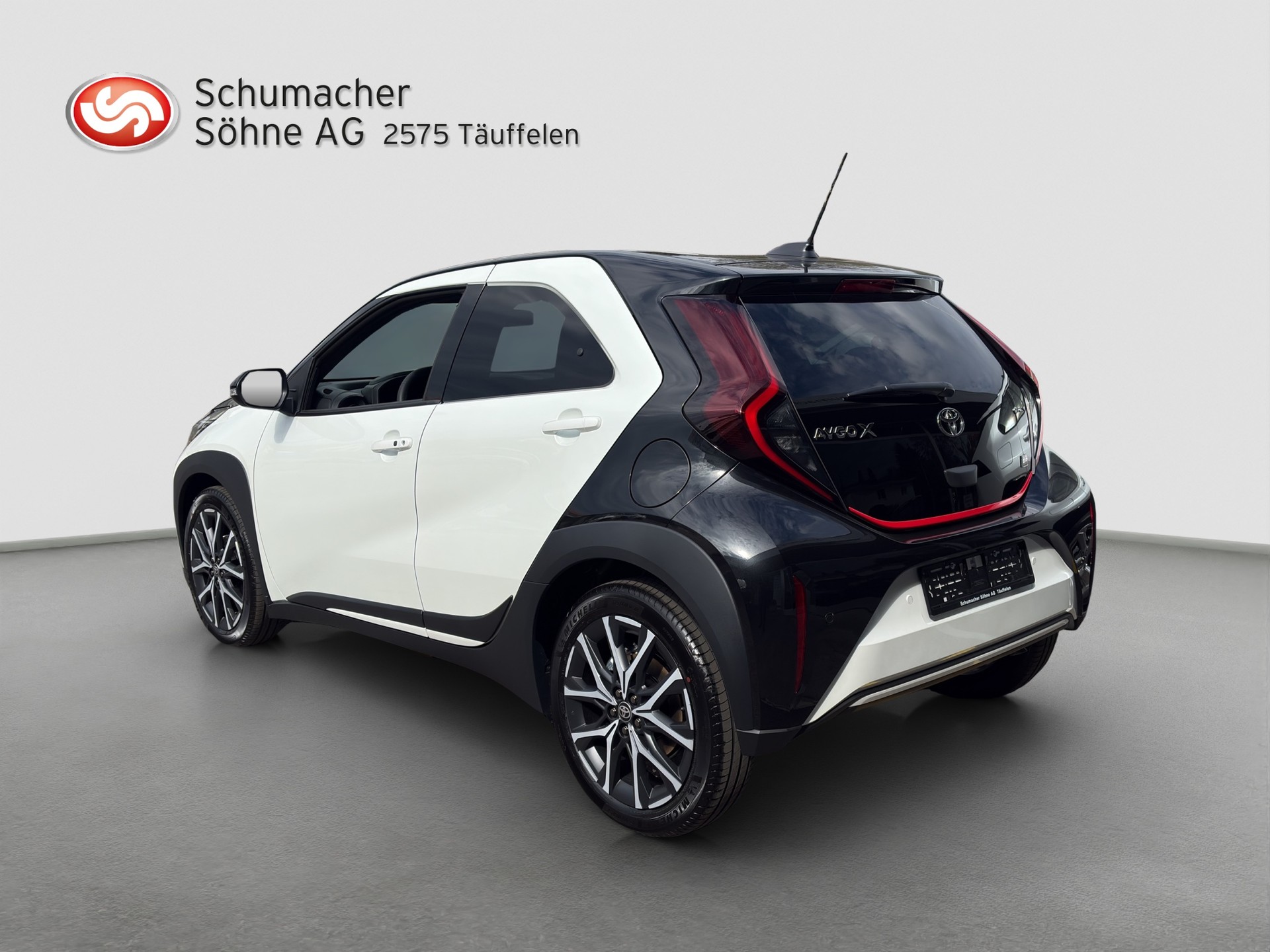 TOYOTA Aygo X 1.5 GR Sport e-CVT-image-2