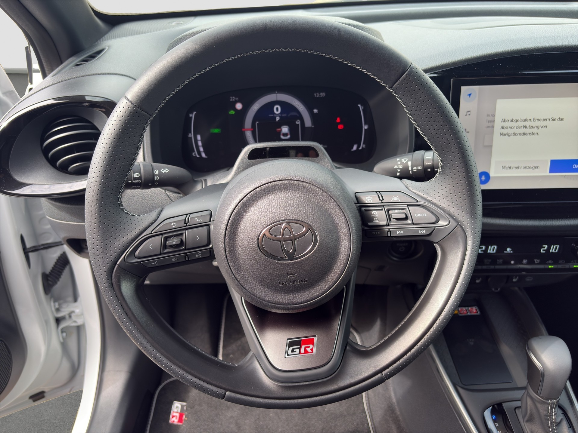 TOYOTA Aygo X 1.5 GR Sport e-CVT-image-8
