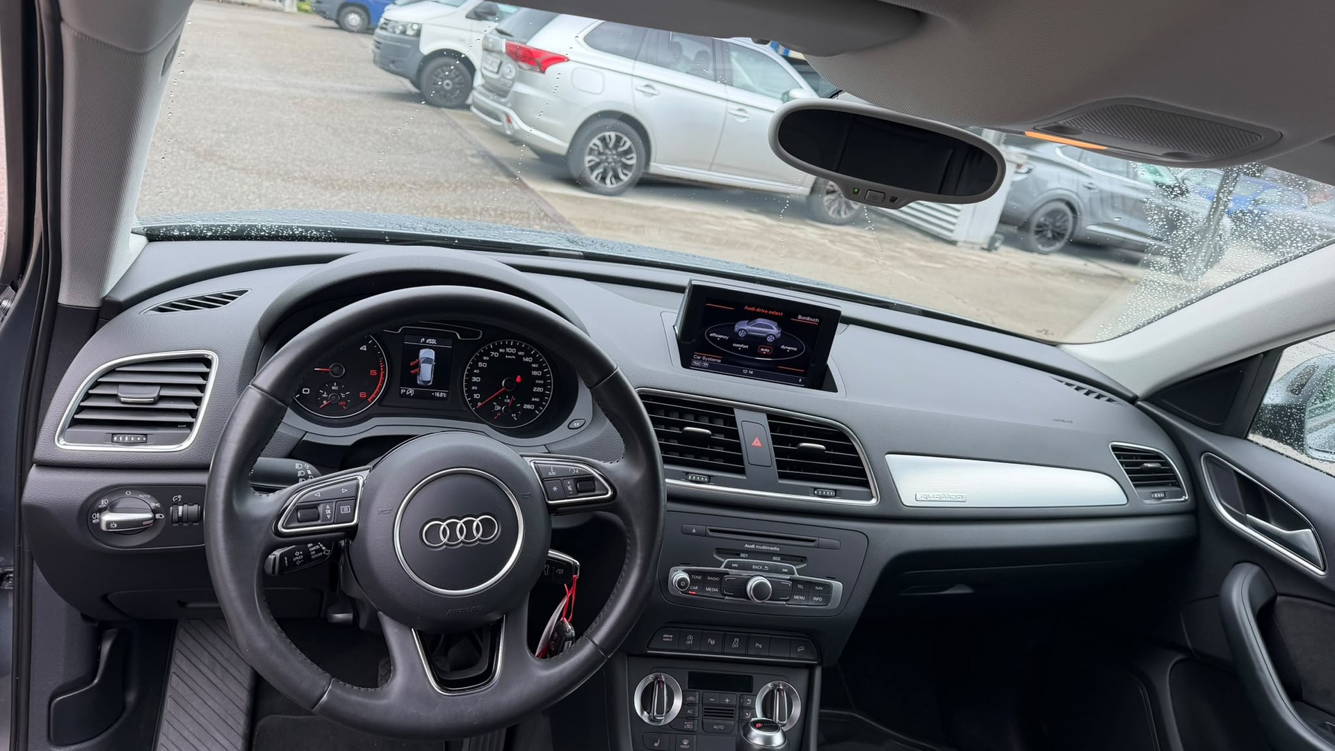 AUDI Q3 2.0 TDI quattro S-tronic-image-7