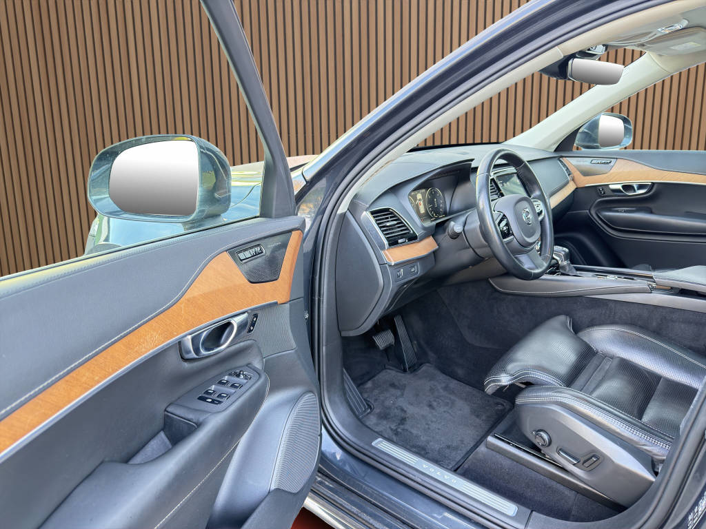 VOLVO XC90 2.0 D5 Inscription 7P. AWD-image-10