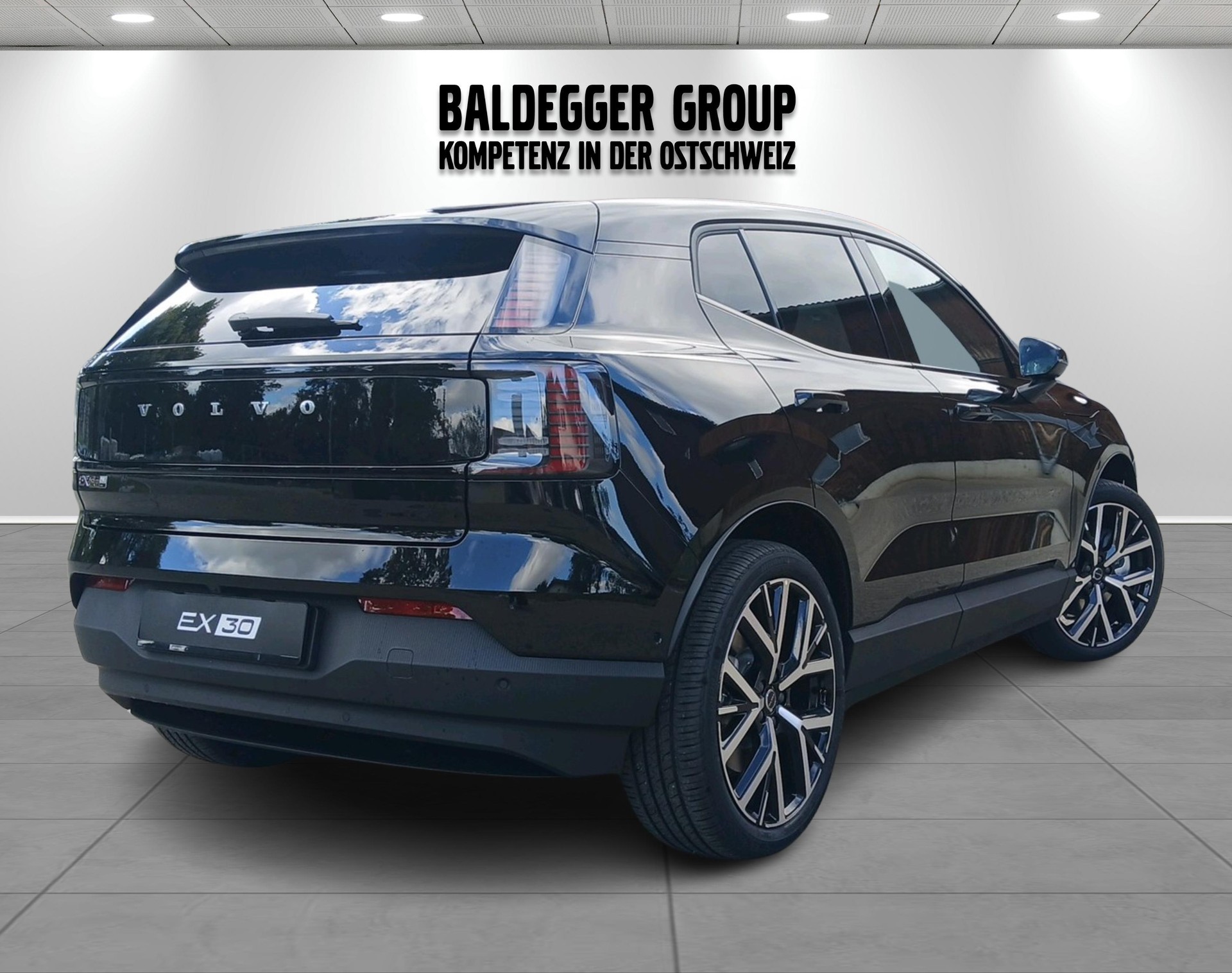 VOLVO EX 30 P8 Ultra AWD-image-1