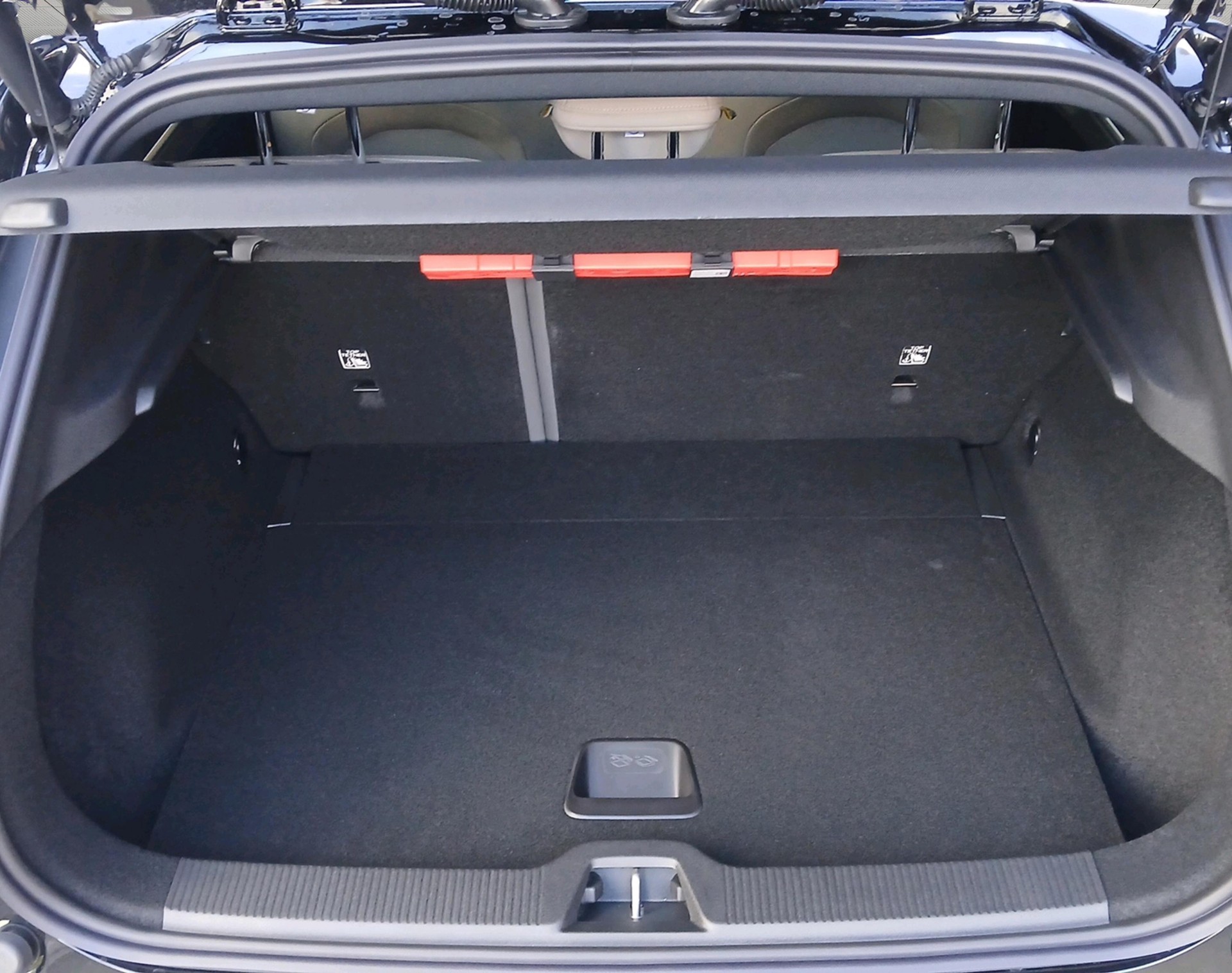 VOLVO EX 30 P8 Ultra AWD-image-5