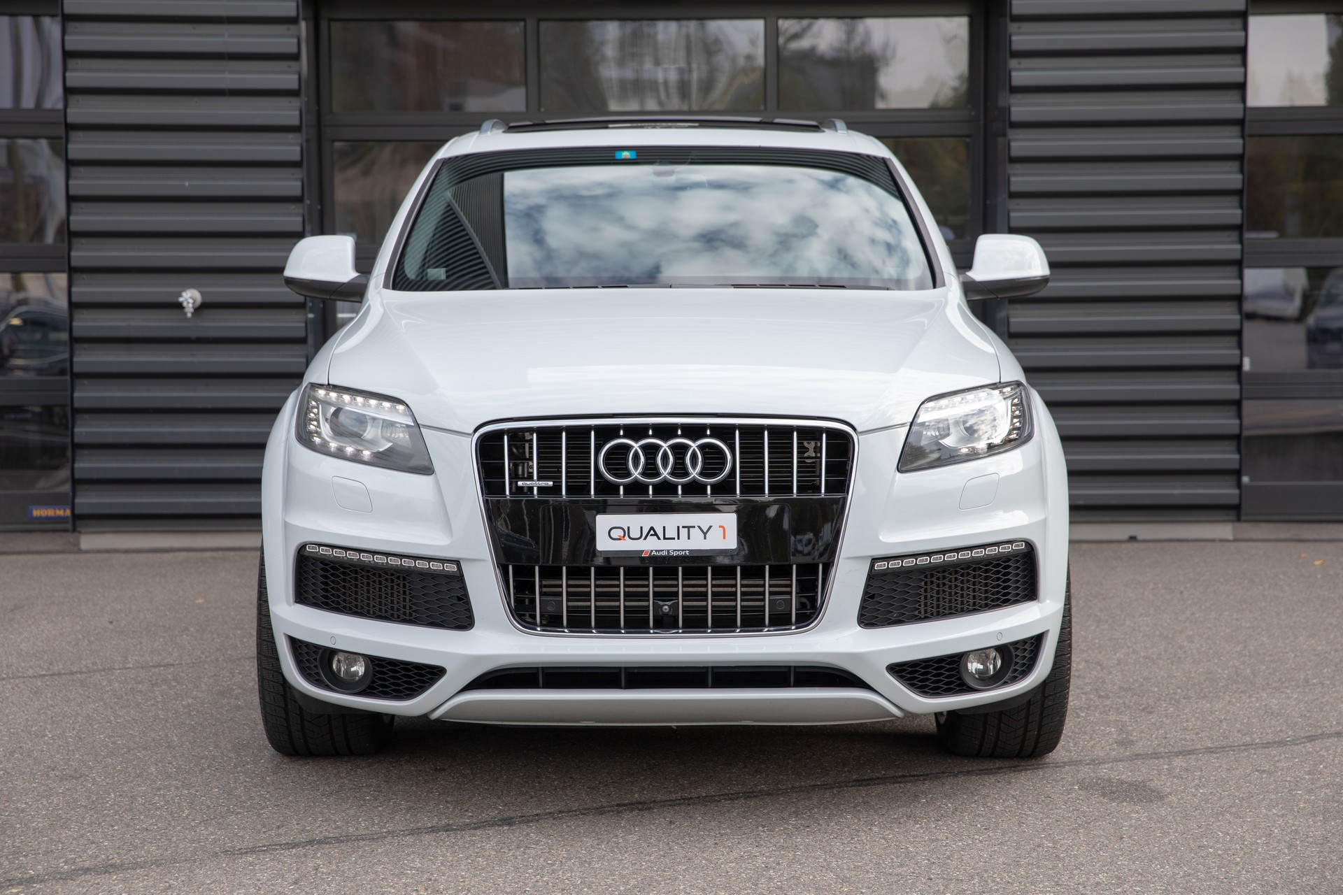 AUDI Q7 4.2 TDI quattro tiptronic-image-1