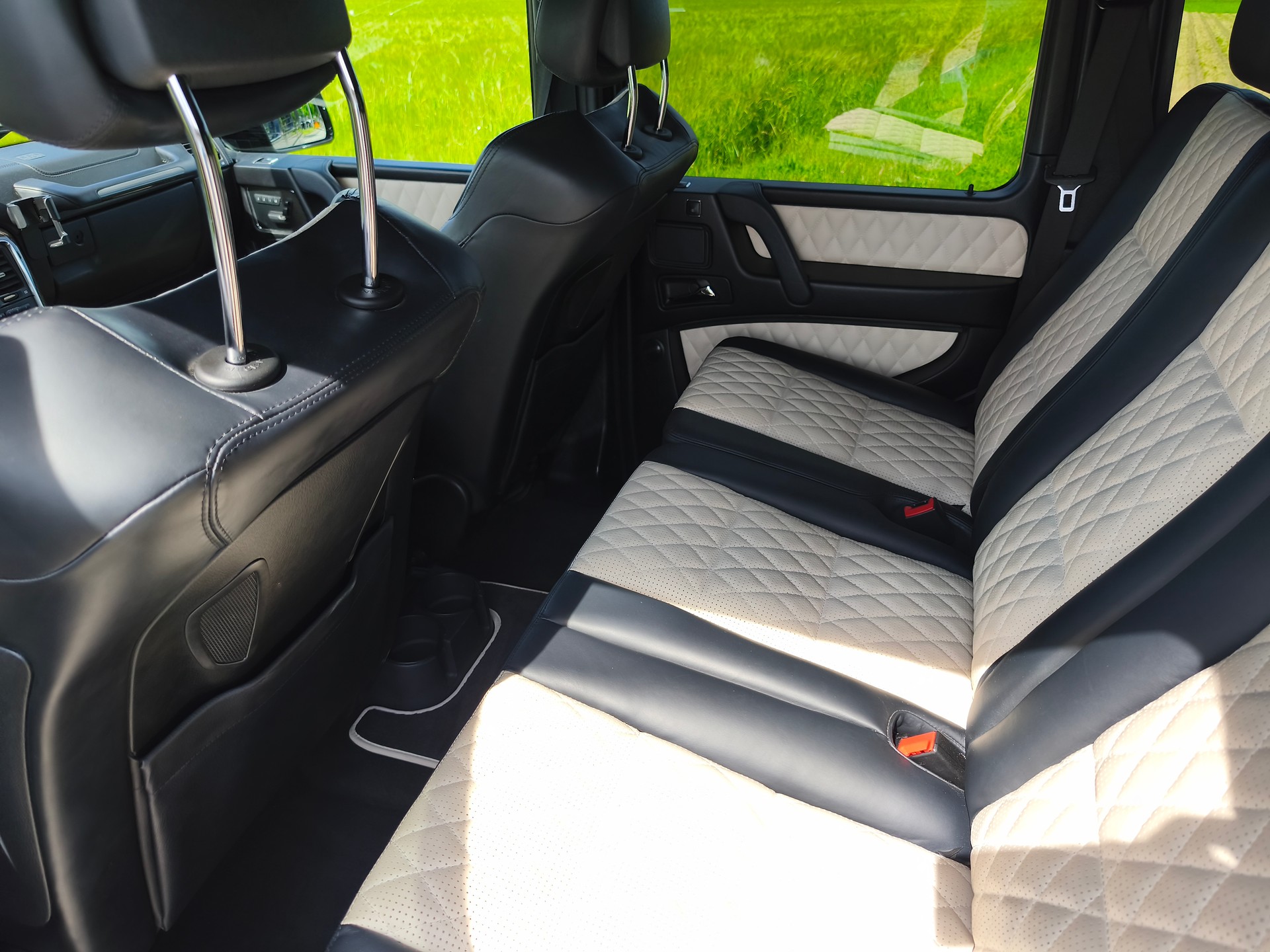 MERCEDES-BENZ G 63 AMG Automatic-image-10