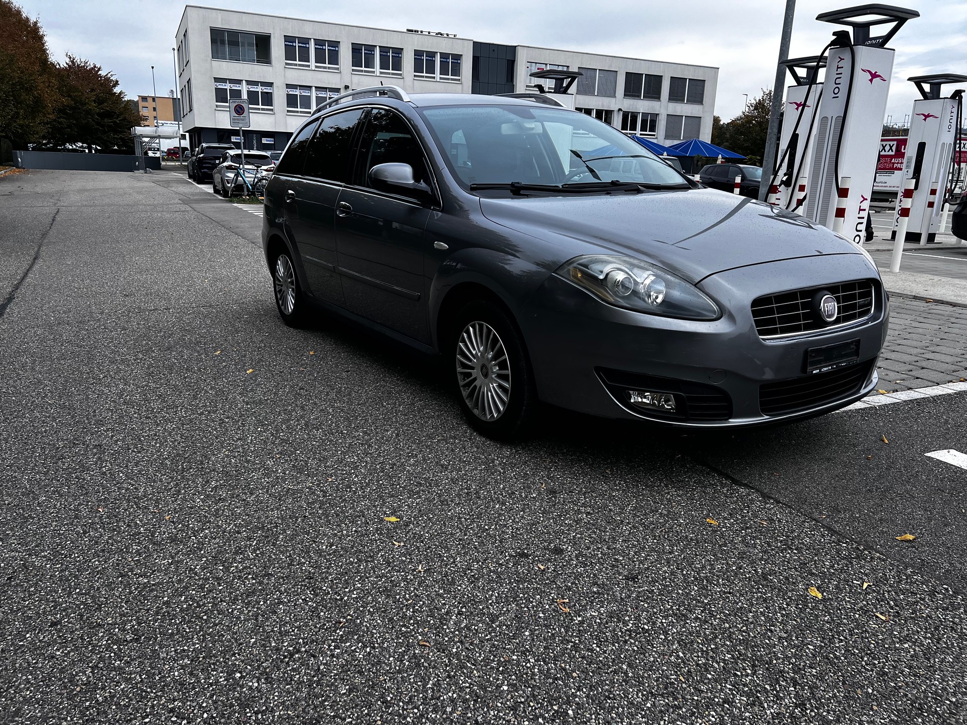 FIAT Croma 1.9 16V JTD Dynamic Automatic-image-2