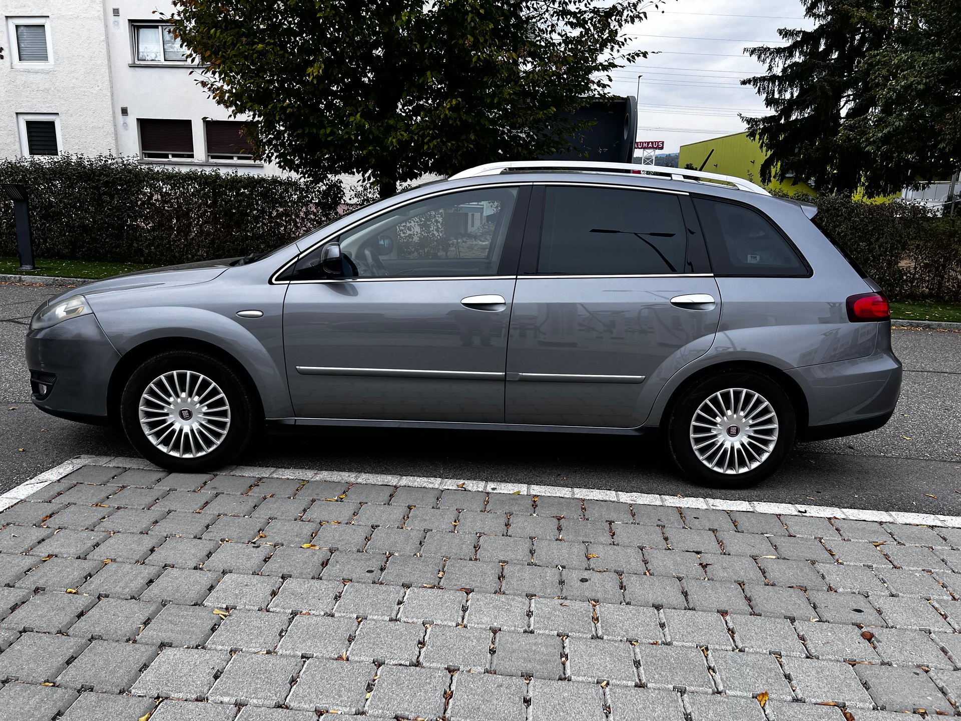 FIAT Croma 1.9 16V JTD Dynamic Automatic-image-5