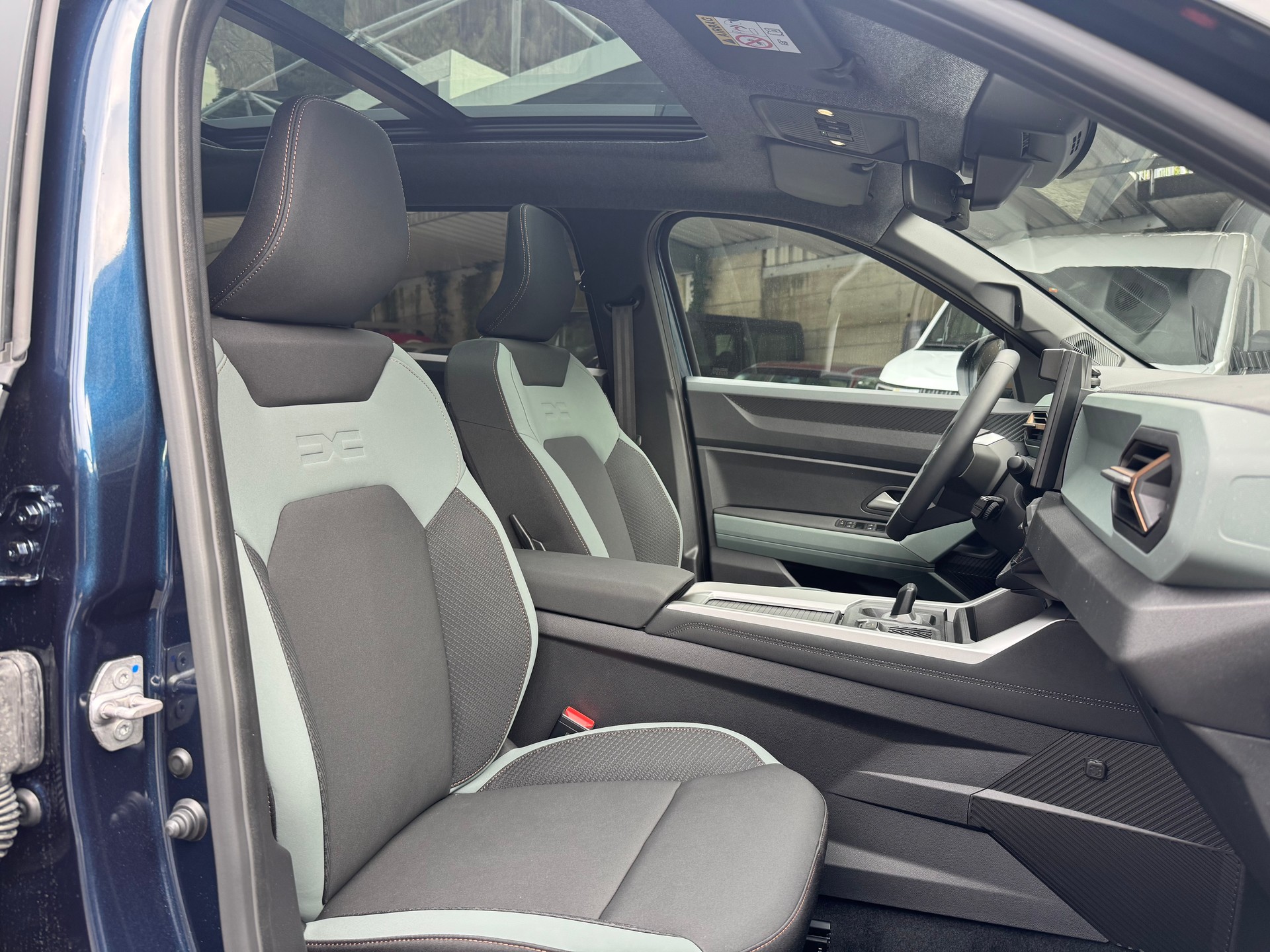 DACIA Bigster HEV 155 Extreme-image-8