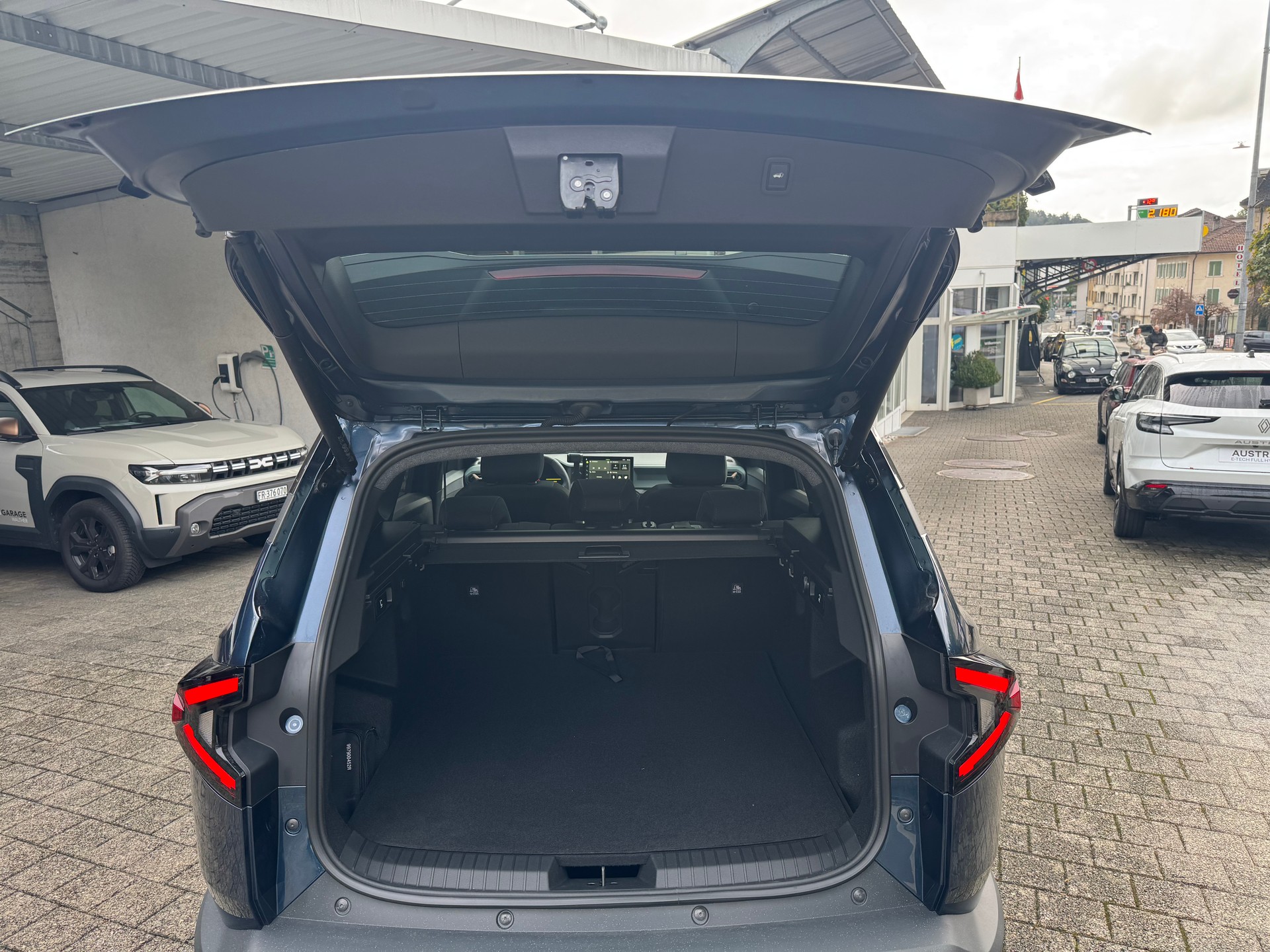 DACIA Bigster HEV 155 Extreme-image-11