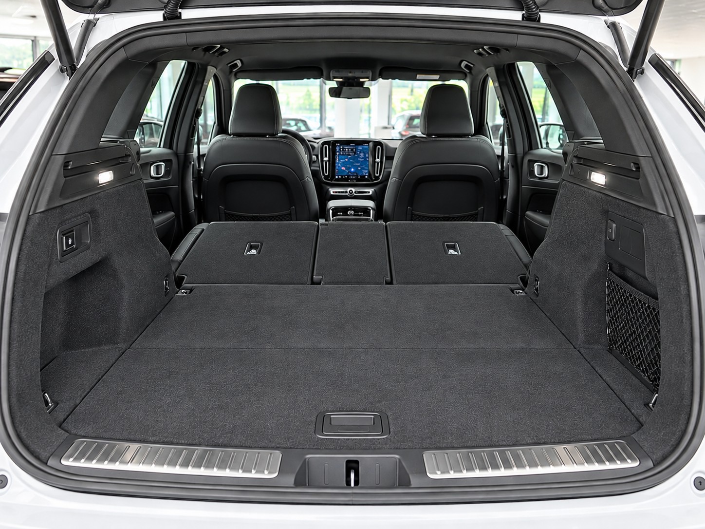 VOLVO C40 Recharge Twin AWD Pure Electric-image-12