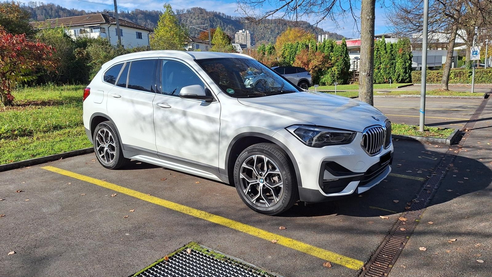 BMW 18d sDrive-image-1