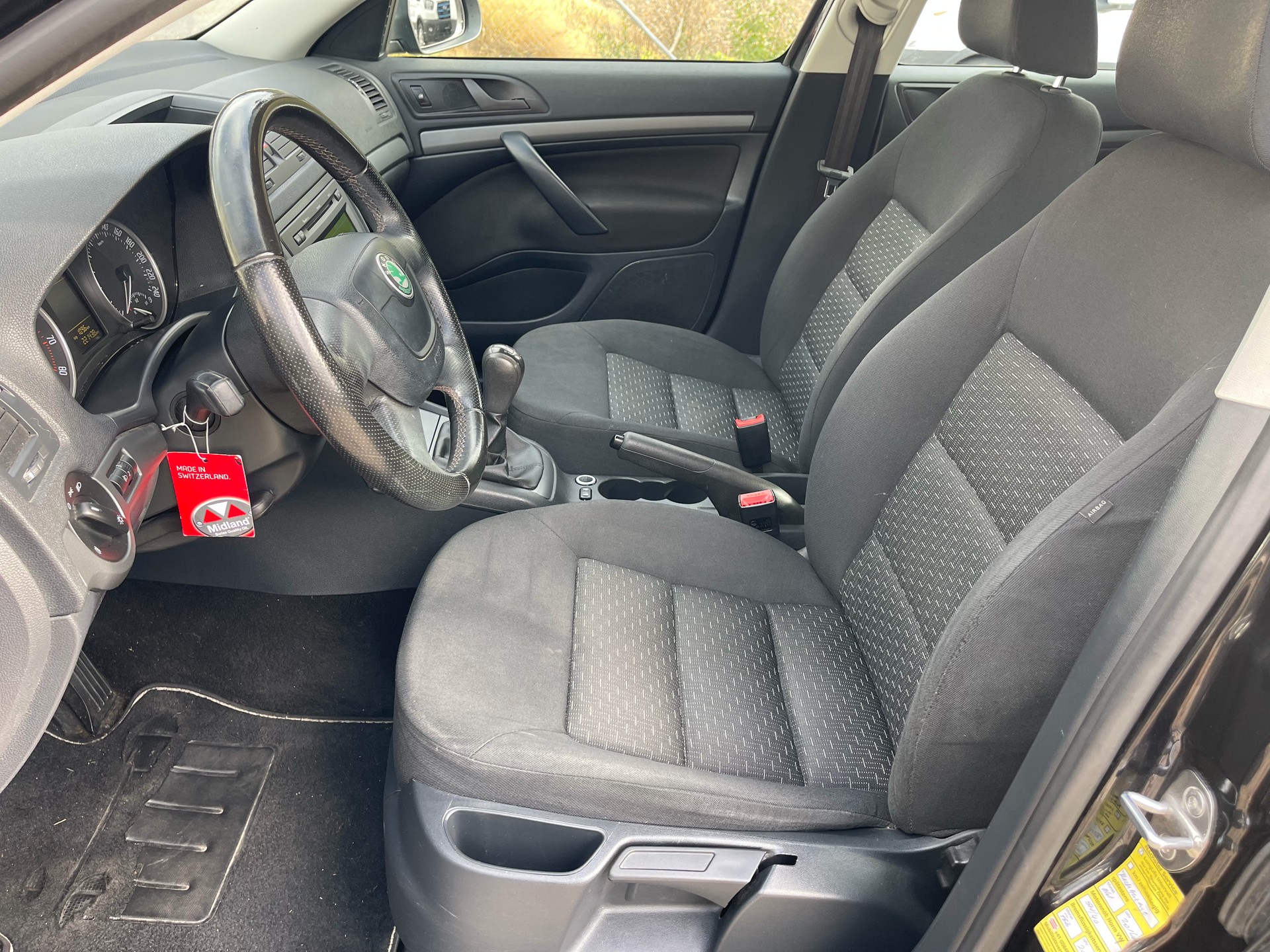 SKODA Octavia Combi 1.4 TSI Ambition-image-8