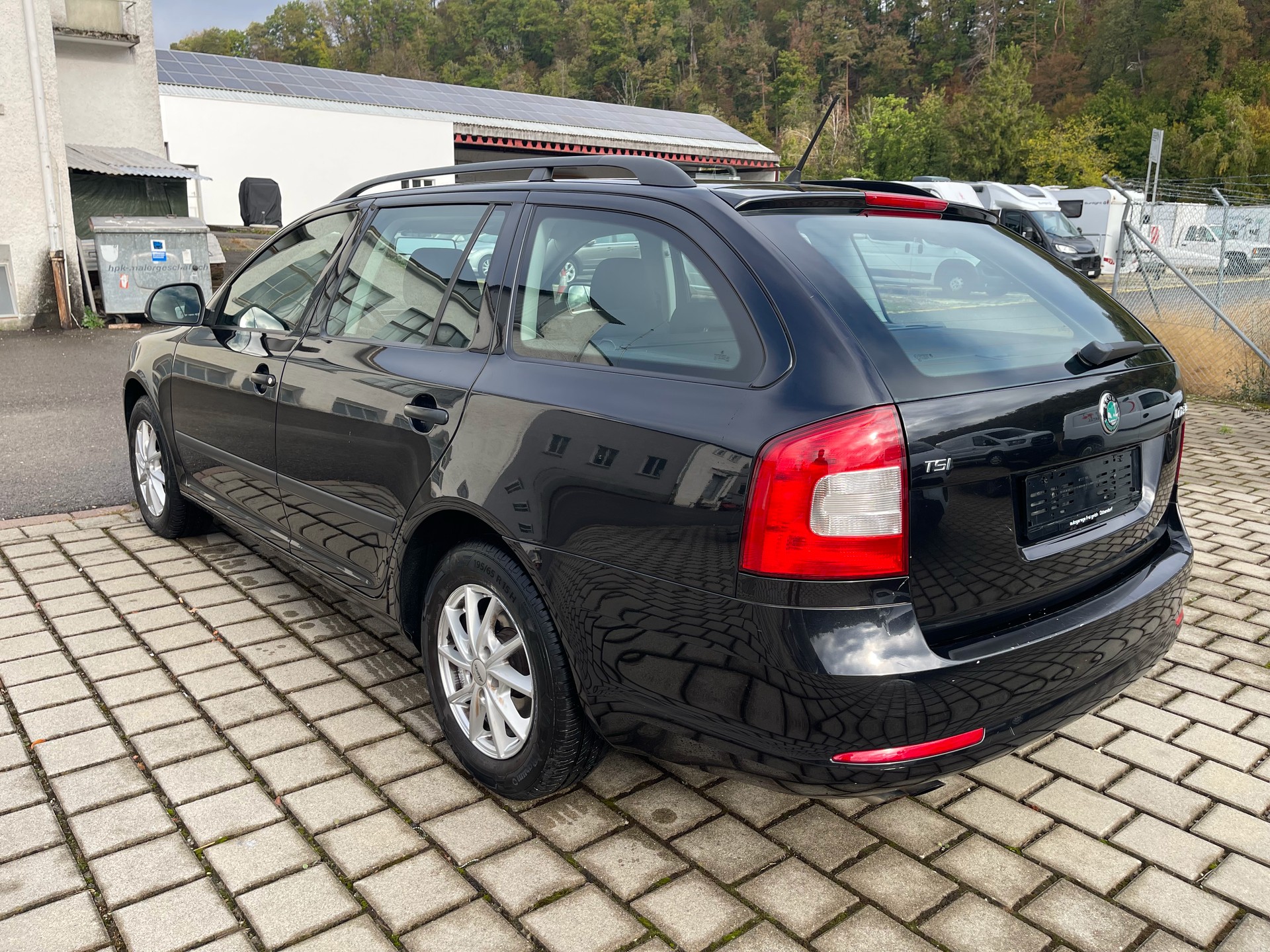 SKODA Octavia Combi 1.4 TSI Ambition-image-2