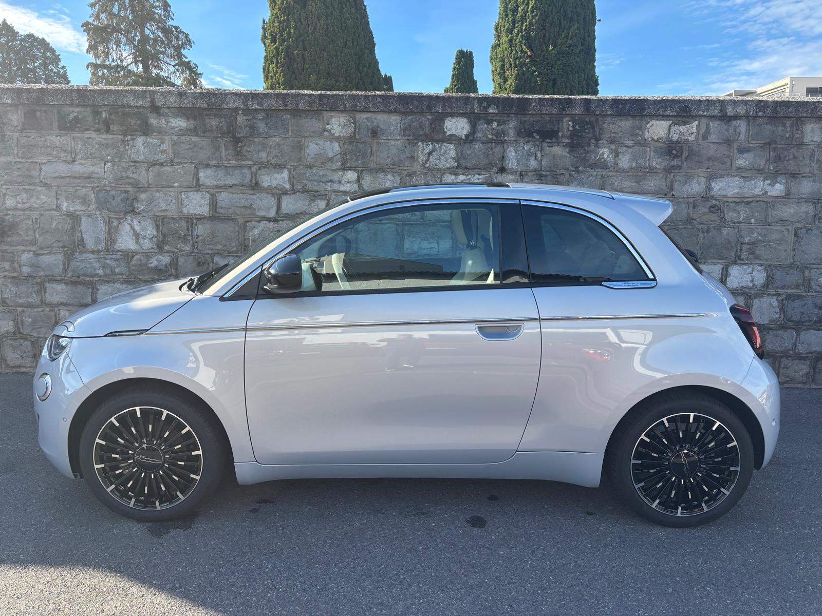FIAT 500 electric 87kWh La Prima Pack Top-image-0