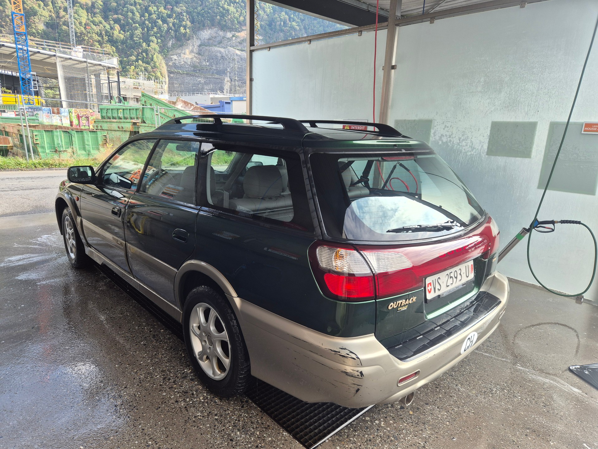 SUBARU Outback 2.5 Image-image-11
