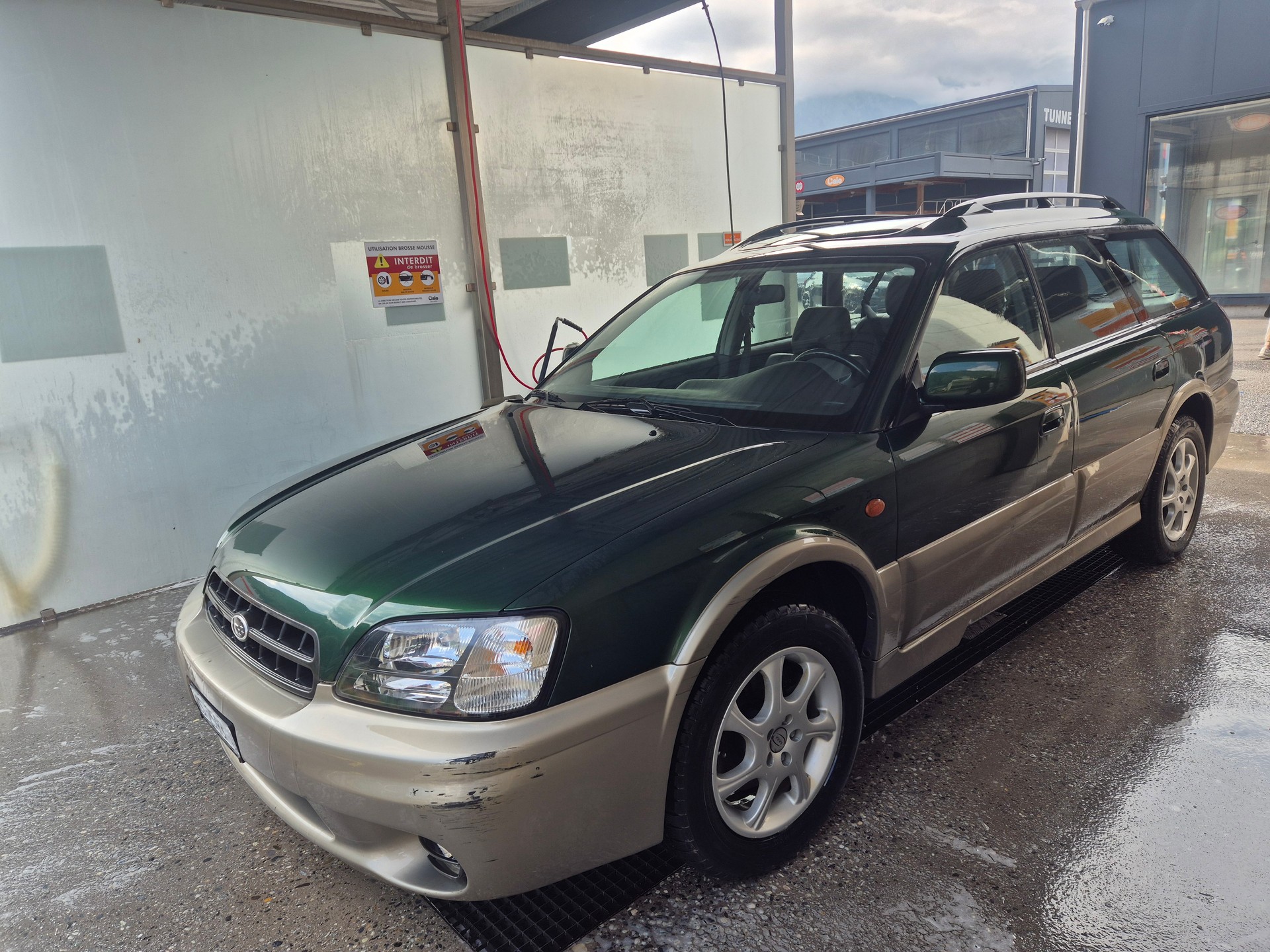 SUBARU Outback 2.5 Image-image-10