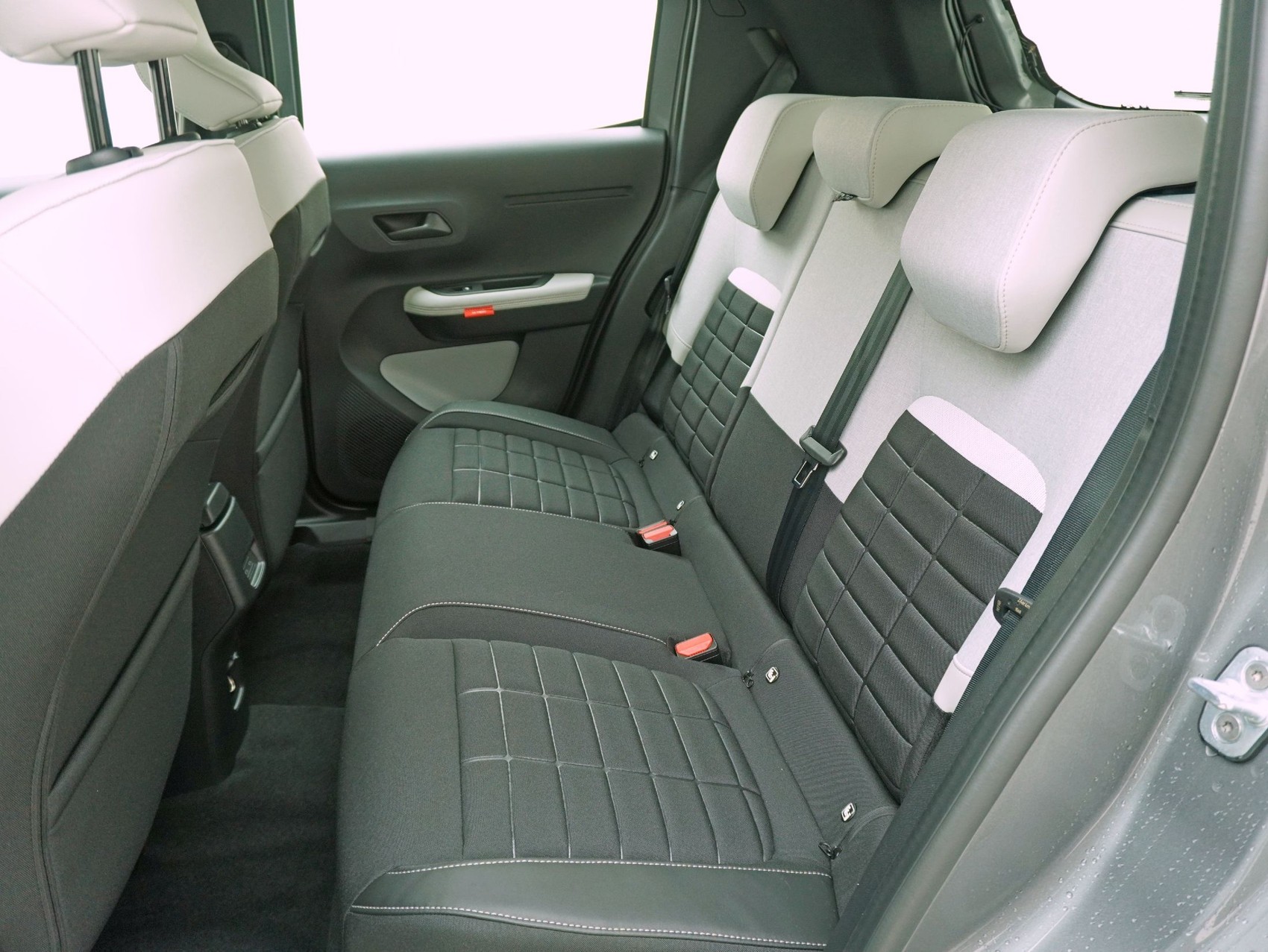 CITROEN C3 1.2 Hybrid Tonic+-image-18