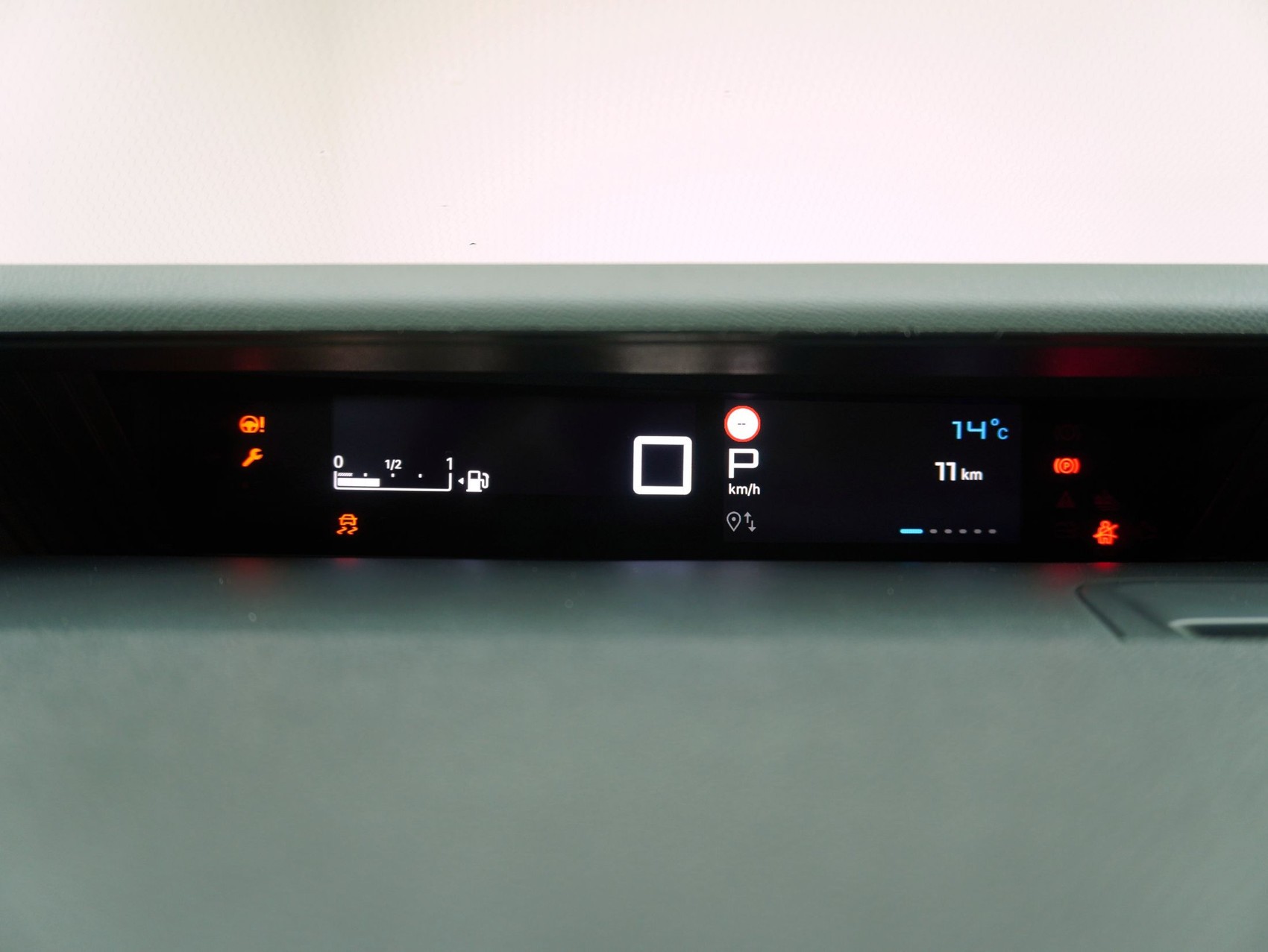 CITROEN C3 1.2 Hybrid Tonic+-image-10