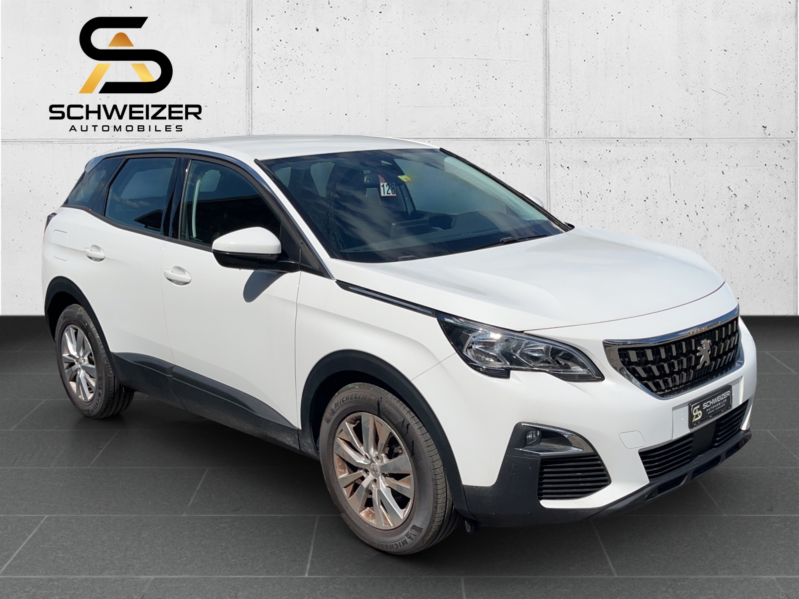PEUGEOT 3008 1.2 PureTech Active-image-1