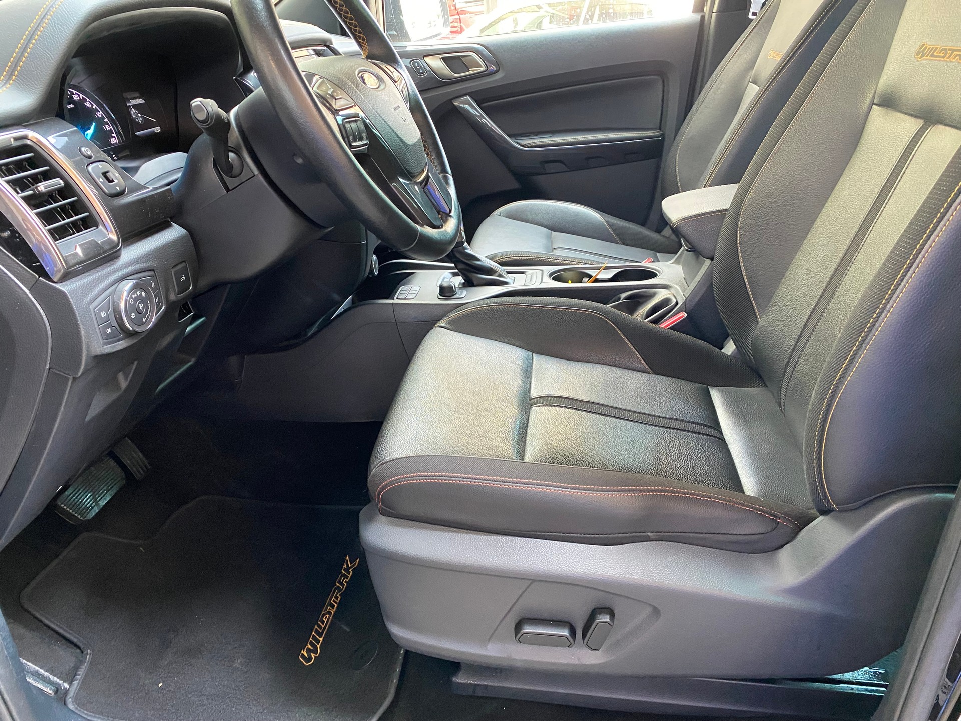 FORD Ranger Wildtrak 2.0 Eco Blue 4x4 A-image-2