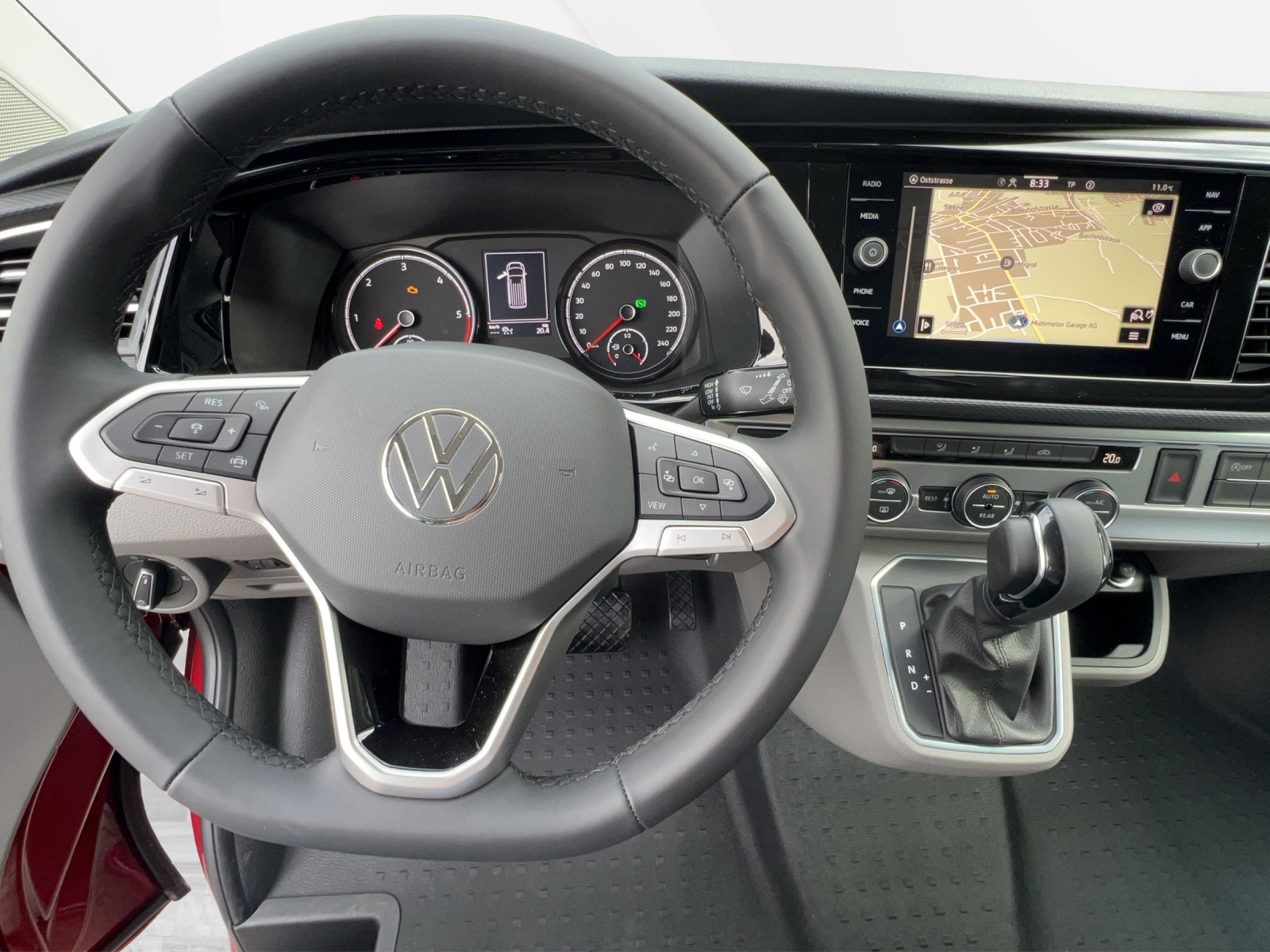 VW T6.1 2.0 TDI DSG-image-11