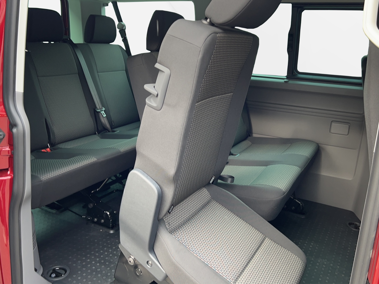 VW T6.1 2.0 TDI DSG-image-10