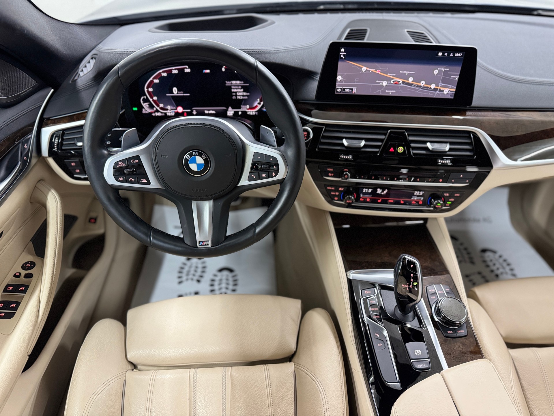 BMW 540d xDrive M-Sport 320PS Touring Steptronic | H&K Soundsystem | Leder | Komfortzugang | Head-Up-Display | RF-Kamara |-image-11