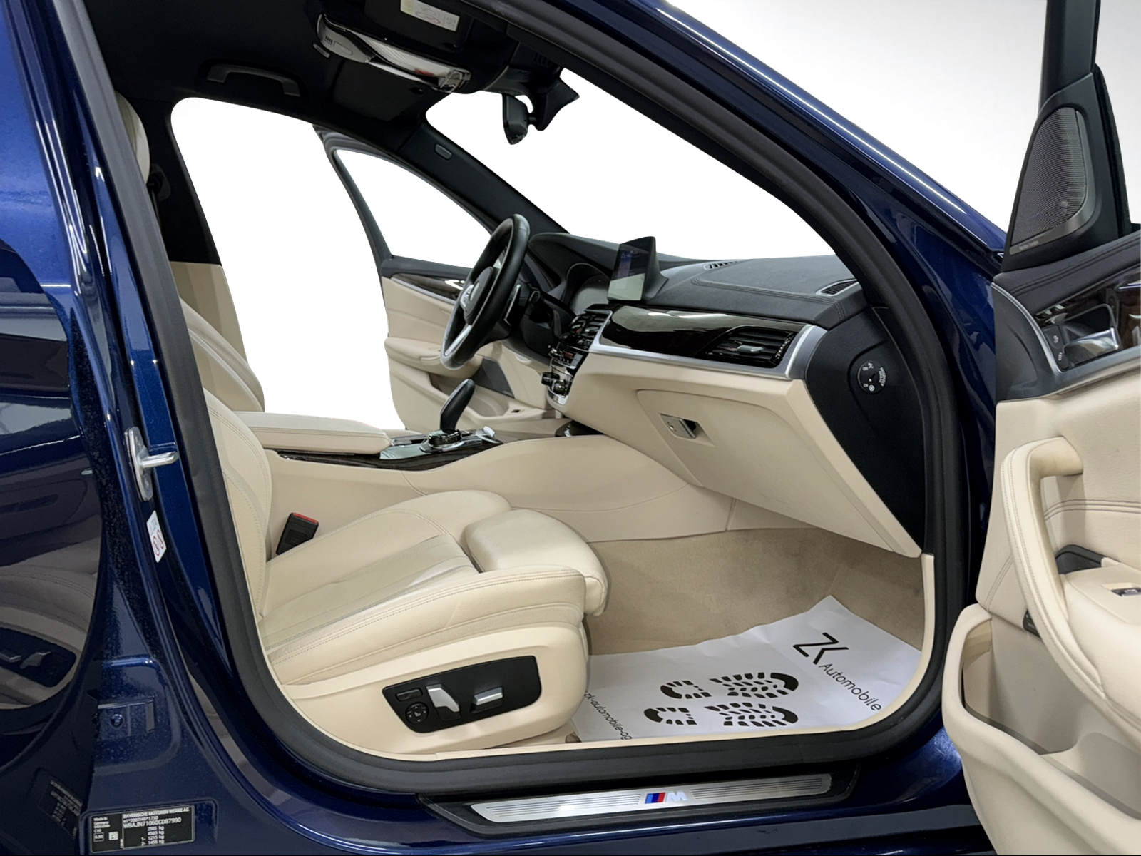 BMW 540d xDrive M-Sport 320PS Touring Steptronic | H&K Soundsystem | Leder | Komfortzugang | Head-Up-Display | RF-Kamara |-image-9