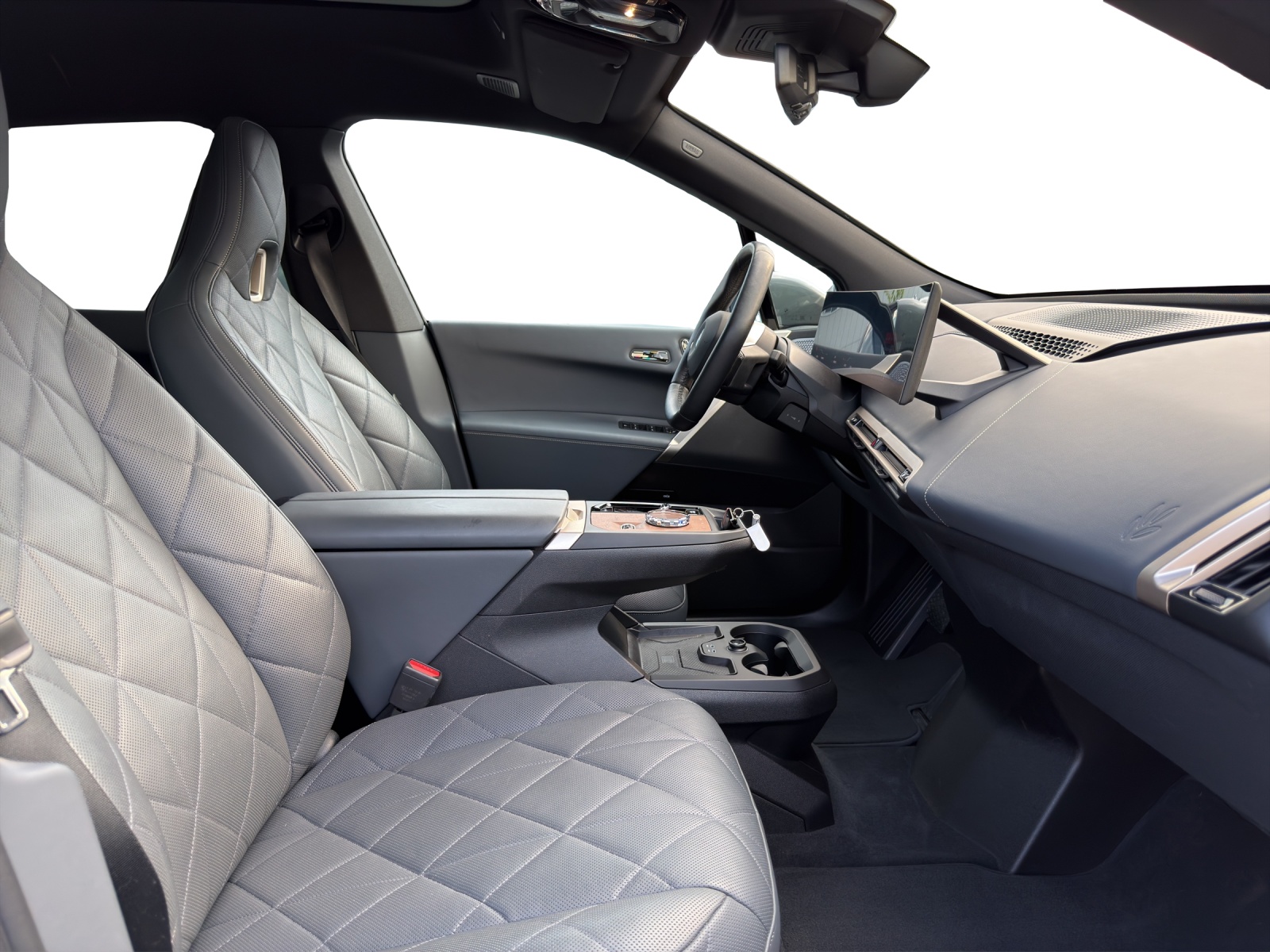 BMW iX M60-image-14