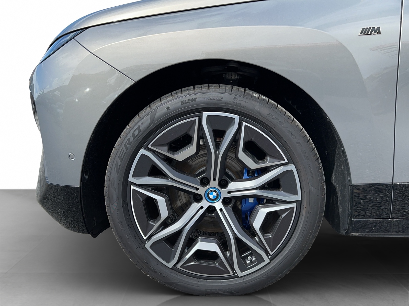 BMW iX M60-image-15