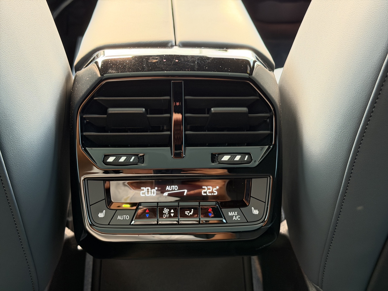 BMW iX M60-image-22
