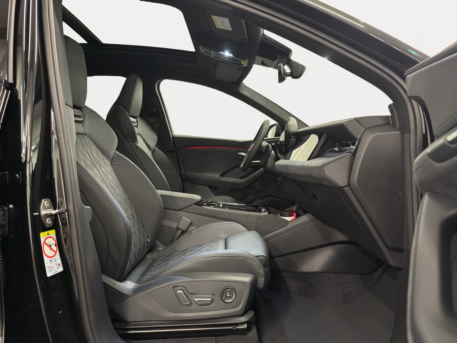 AUDI SQ6 SUV e-tron quattro-image-6