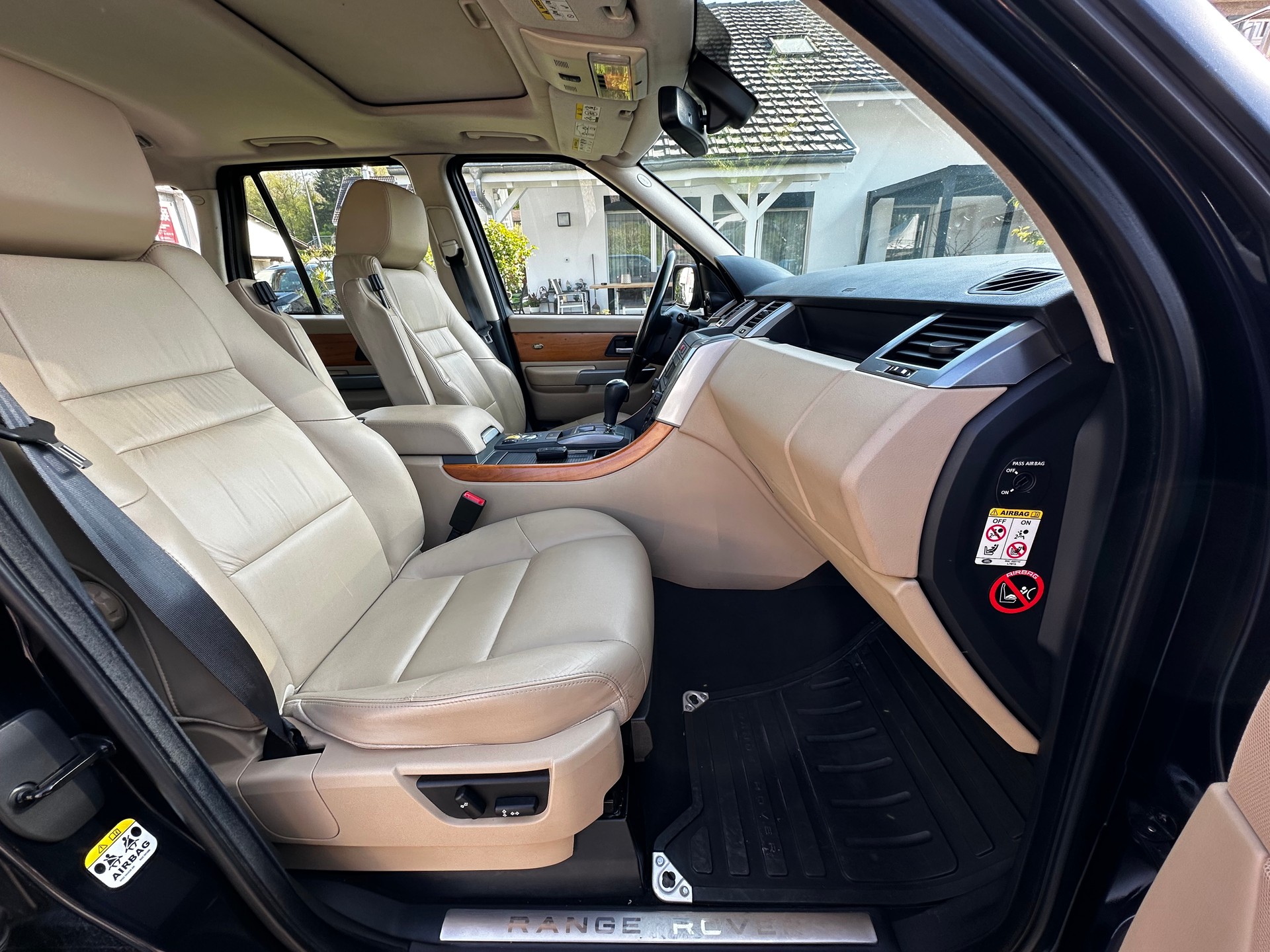 LAND ROVER Range Rover Sport 3.6 Td8 HSE Automatic-image-9