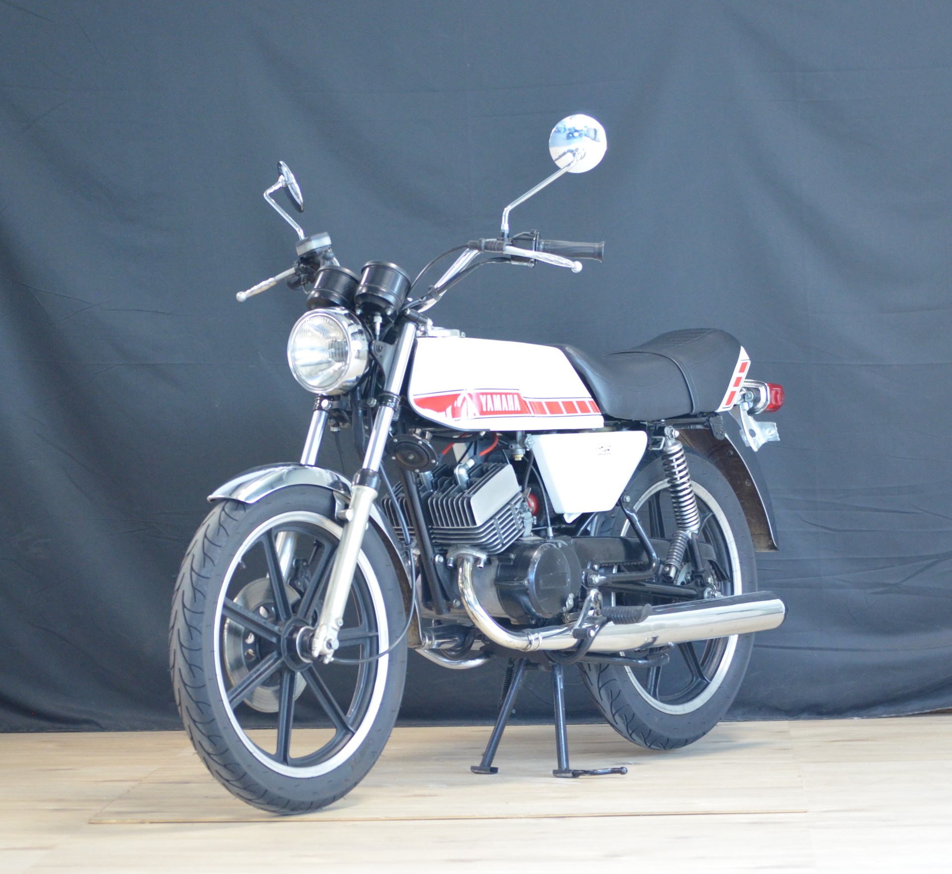 YAMAHA RD 125-image-1