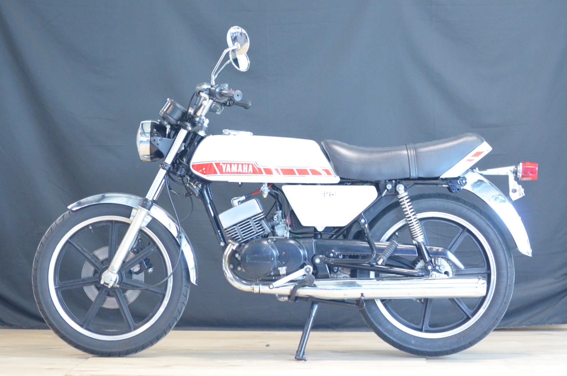 YAMAHA RD 125-image-2