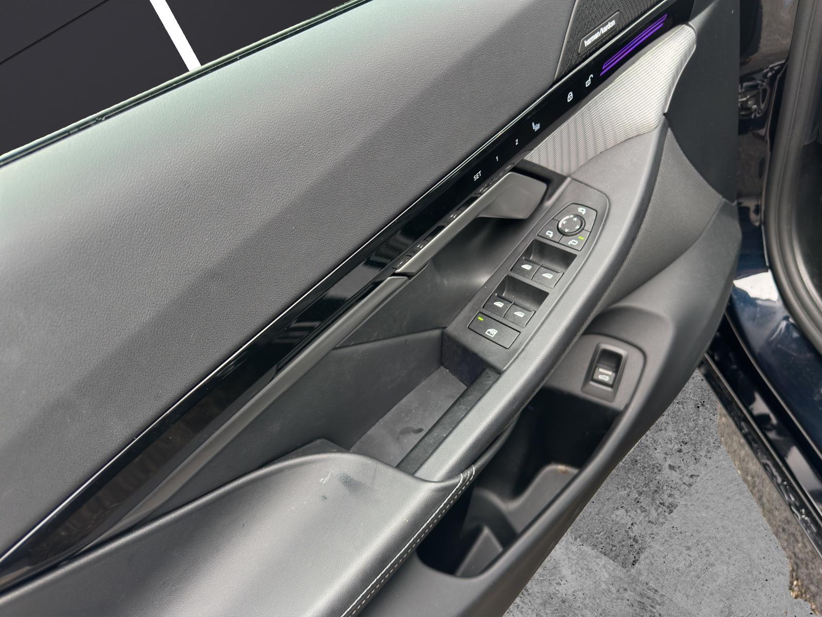 BMW 520d xDrive Touring M Sport/Attraktiven Leasingzinssatz ab 1.9 % bei Abschluss eine BMW Fahrzeugversicherung-image-12
