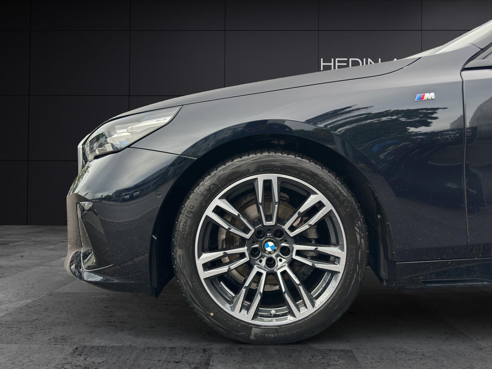 BMW 520d xDrive Touring M Sport/Attraktiven Leasingzinssatz ab 1.9 % bei Abschluss eine BMW Fahrzeugversicherung-image-4