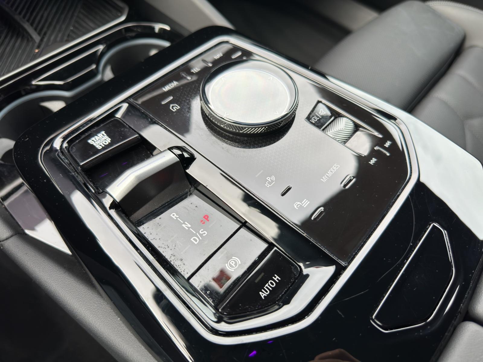 BMW 520d xDrive Touring M Sport/Attraktiven Leasingzinssatz ab 1.9 % bei Abschluss eine BMW Fahrzeugversicherung-image-16
