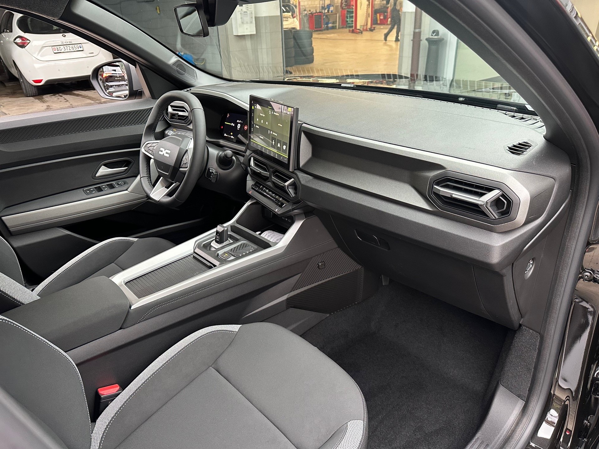 DACIA Bigster HEV 155 Journey-image-5