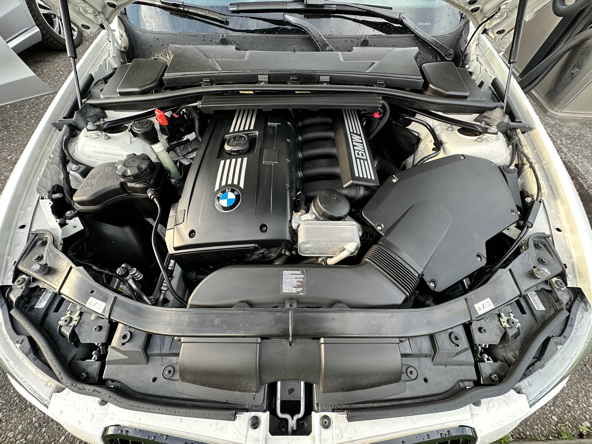 BMW 325i Touring Steptronic-image-18