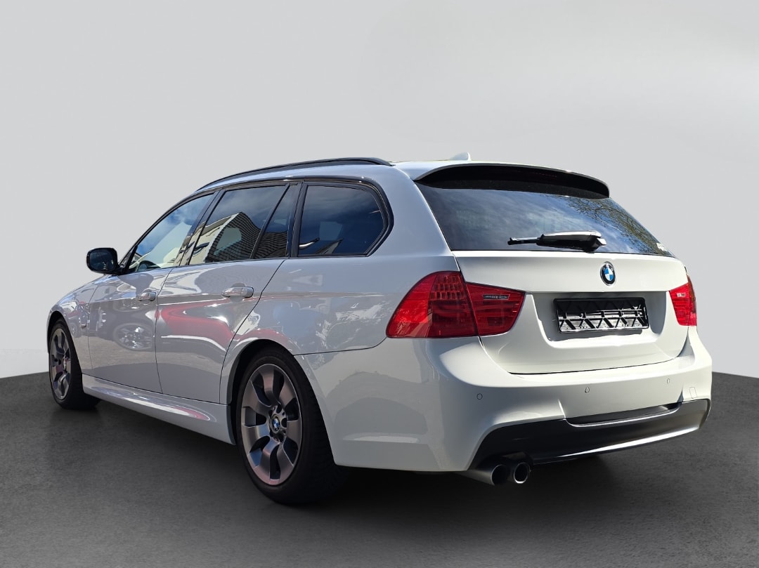 BMW 325i Touring Steptronic-image-5