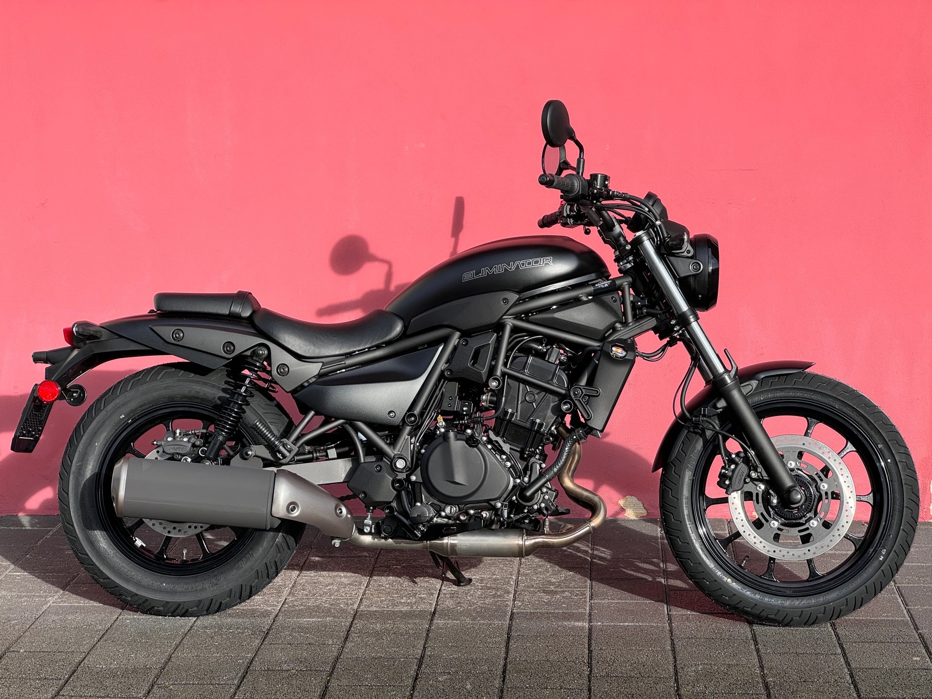 KAWASAKI Eliminator 500