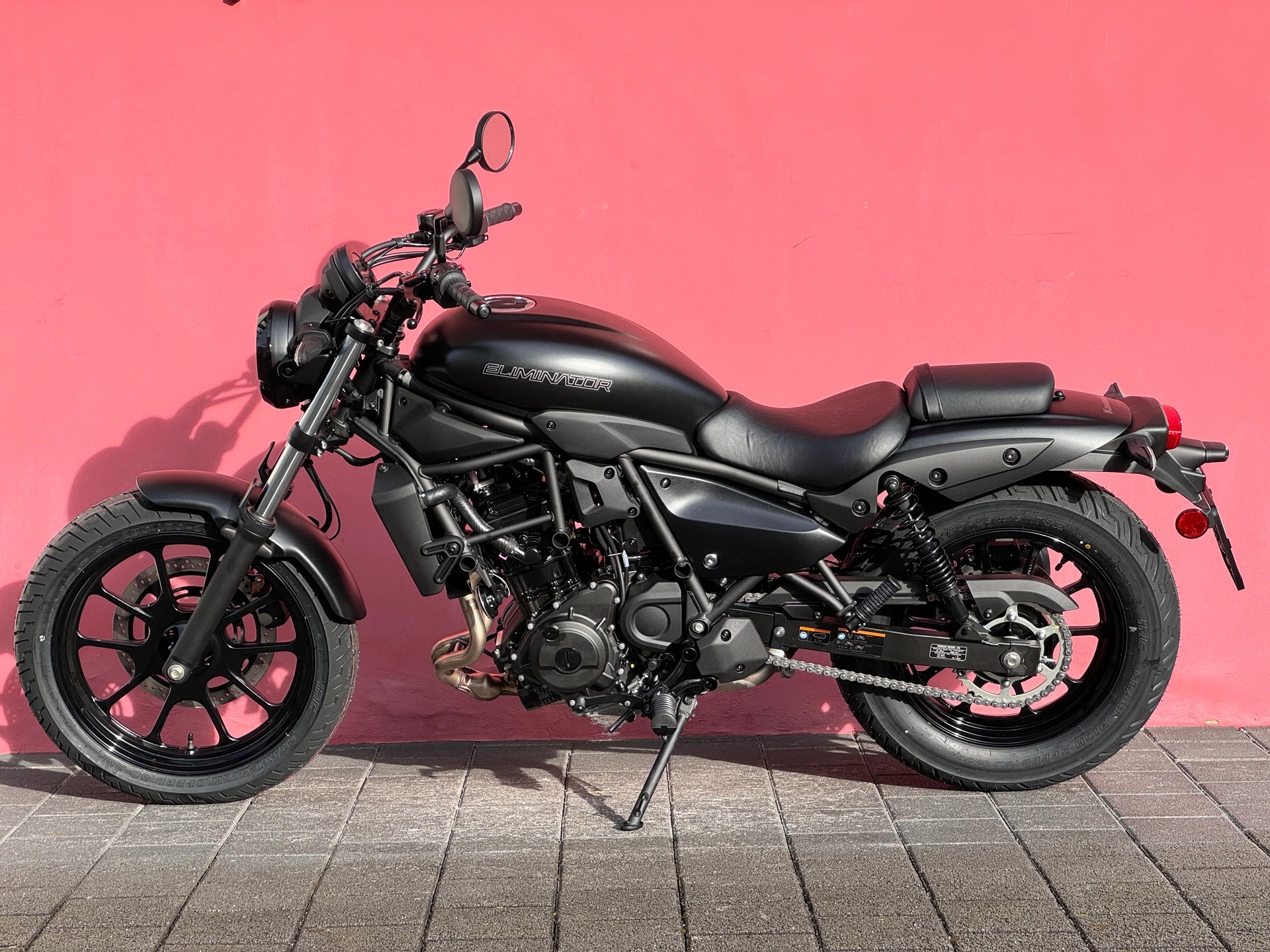 KAWASAKI Eliminator 500-showroom-element-1