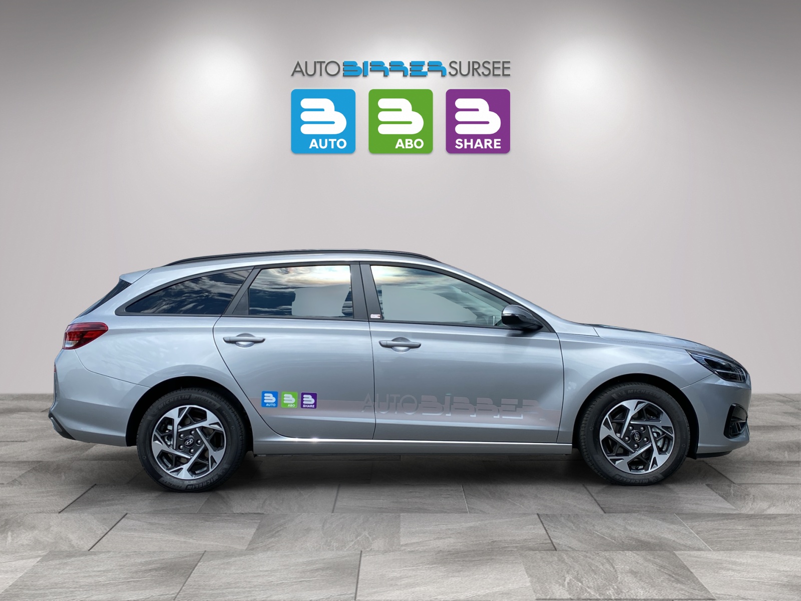 HYUNDAI i30 Wagon 1.5 T-GDi Amplia-image-3