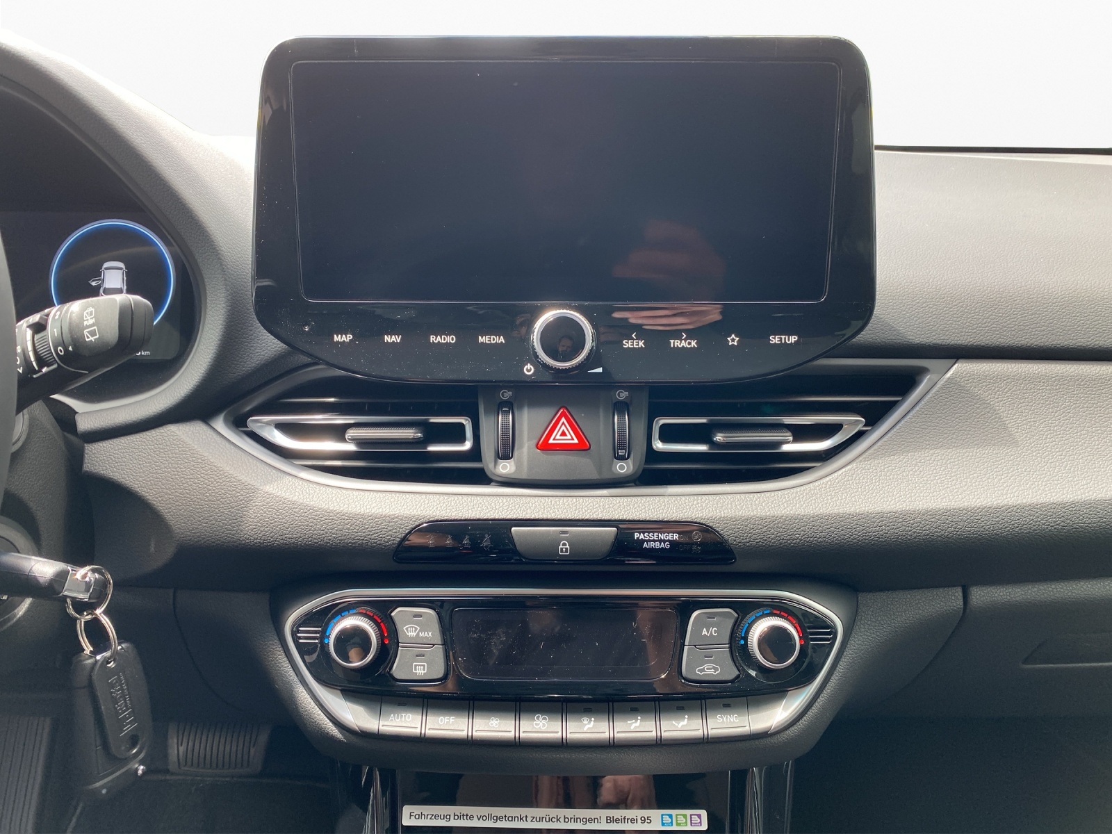 HYUNDAI i30 Wagon 1.5 T-GDi Amplia-image-14