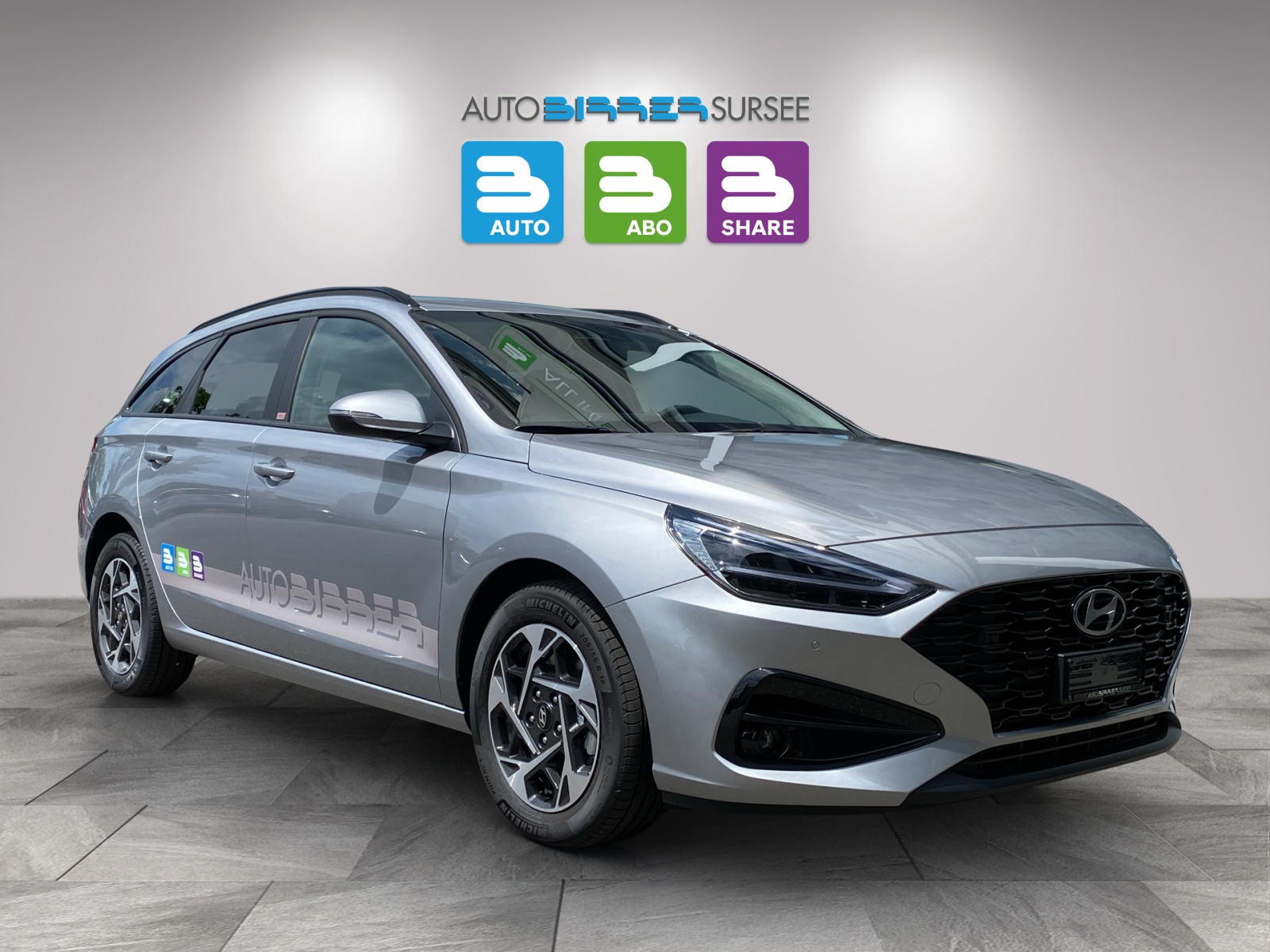 HYUNDAI i30 Wagon 1.5 T-GDi Amplia-image-2