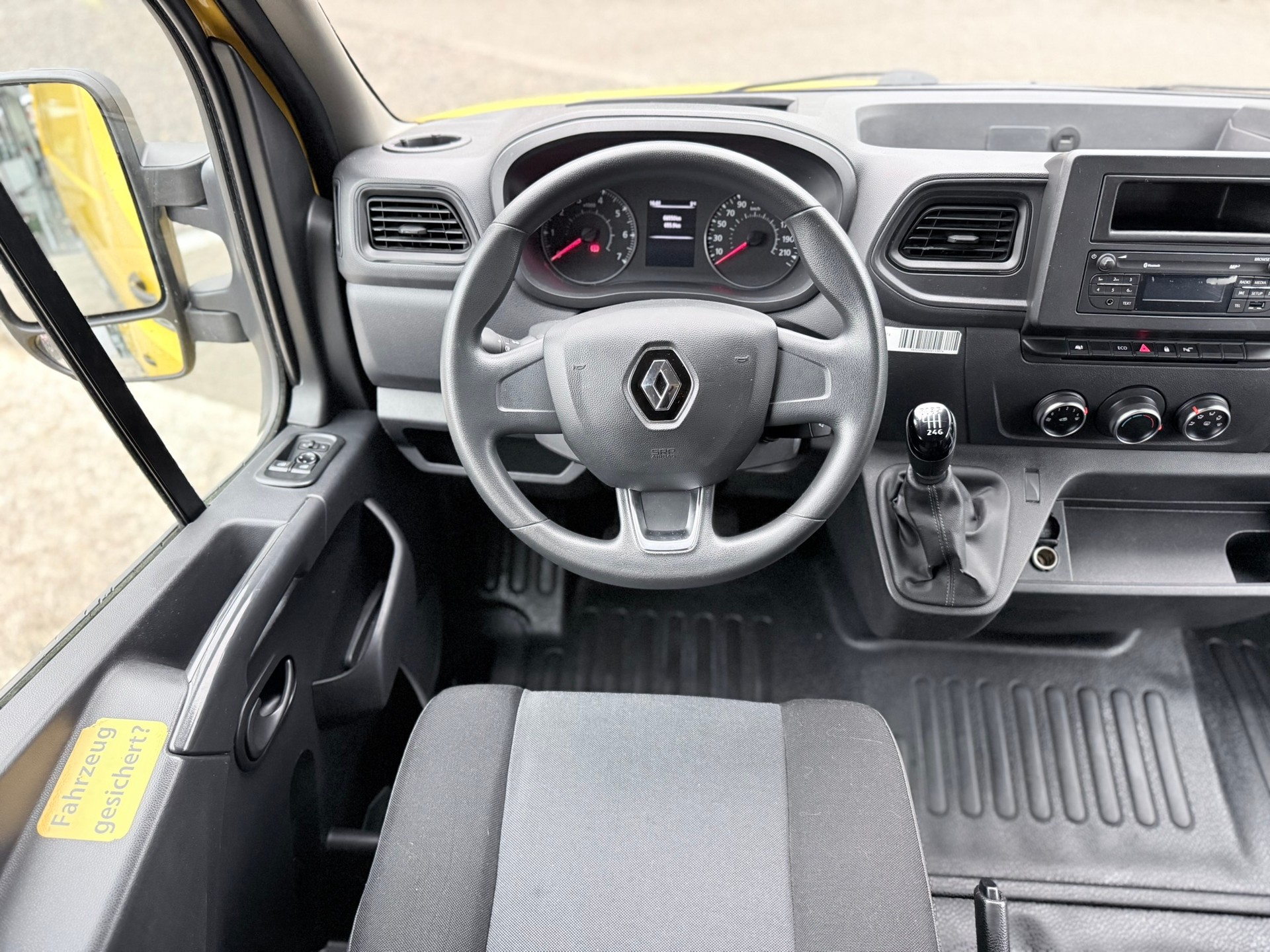 RENAULT Master T35 2.3dCi 135 L3H3-image-8