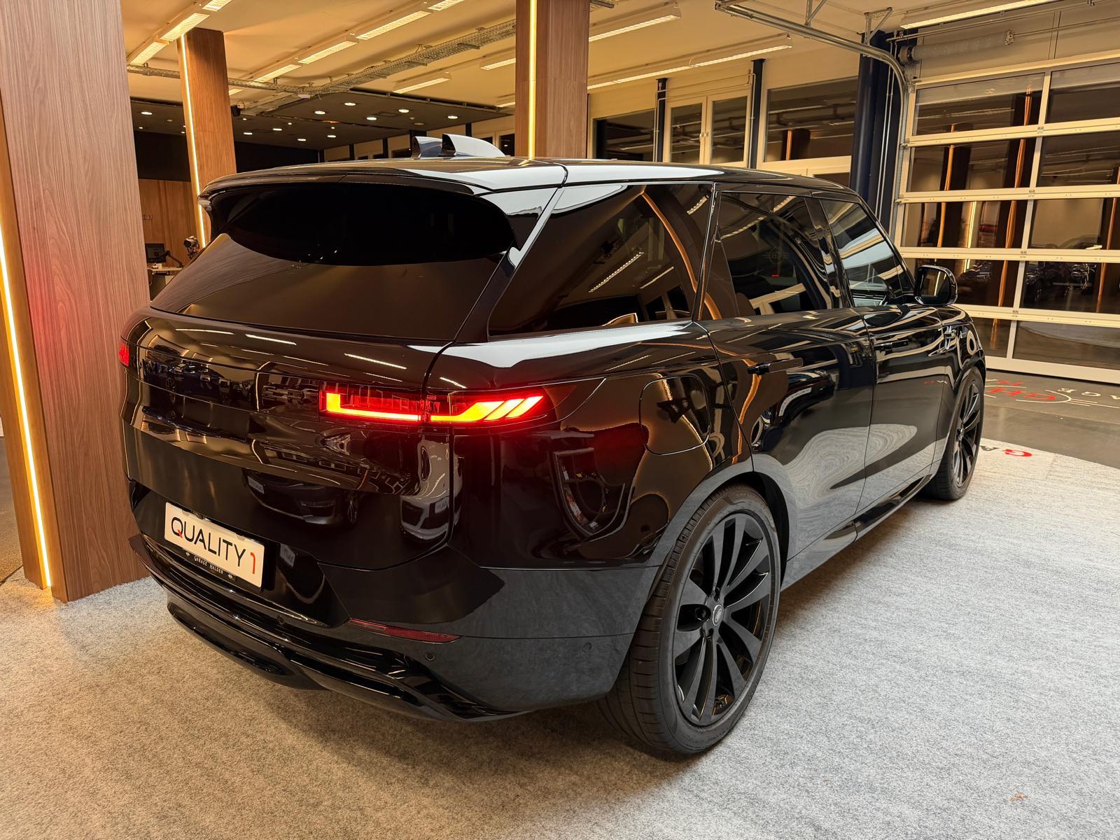 LAND ROVER Range Rover Sport 3.0 TD6 350 First Edition-image-7
