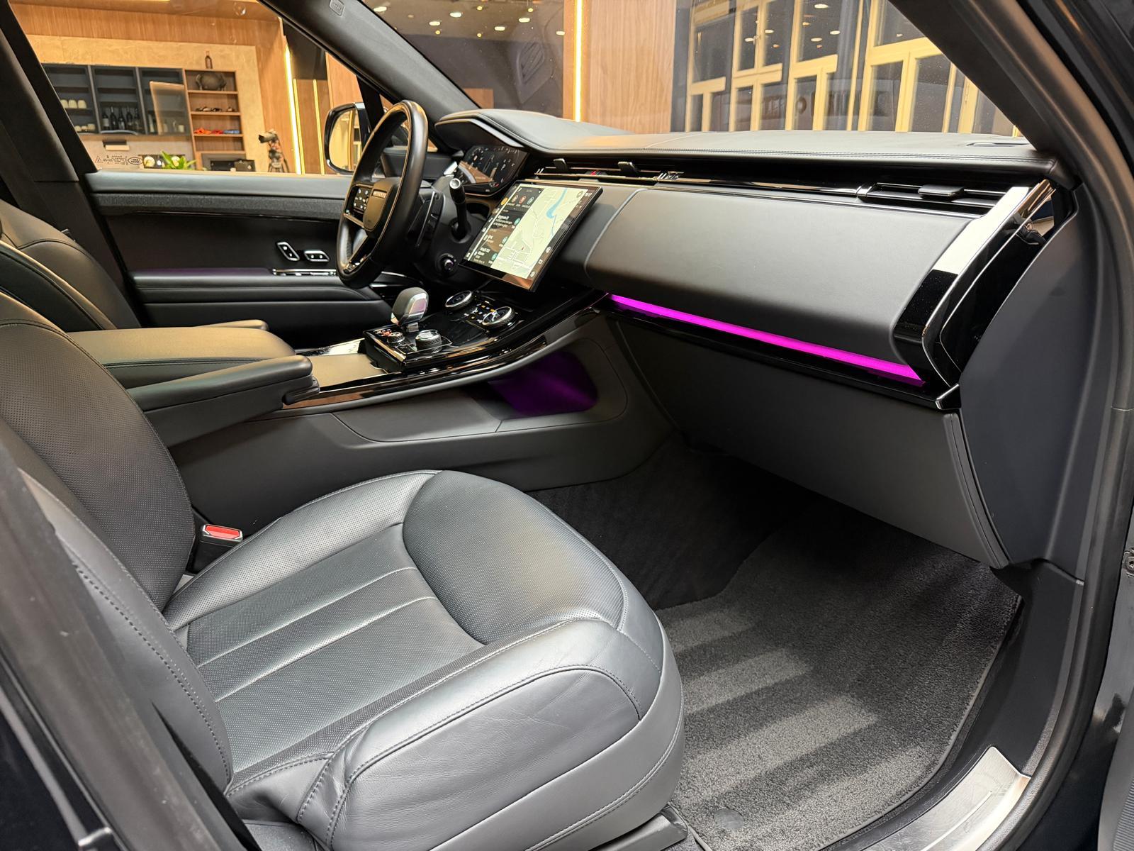LAND ROVER Range Rover Sport 3.0 TD6 350 First Edition-image-16